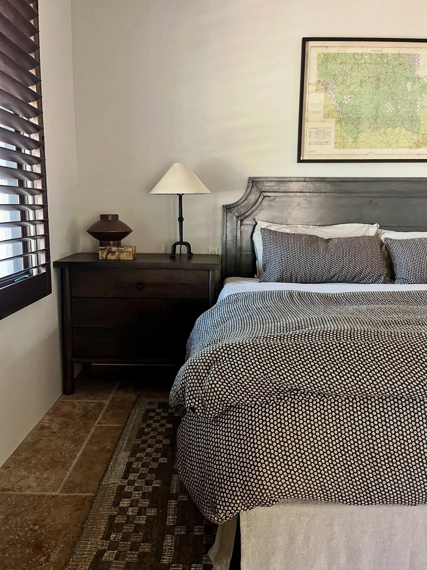 Sometimes the before and after aren&rsquo;t overly dramatic and that&rsquo;s okay. 👌🏻 #beforeandafter #scottsdaleinteriordesign