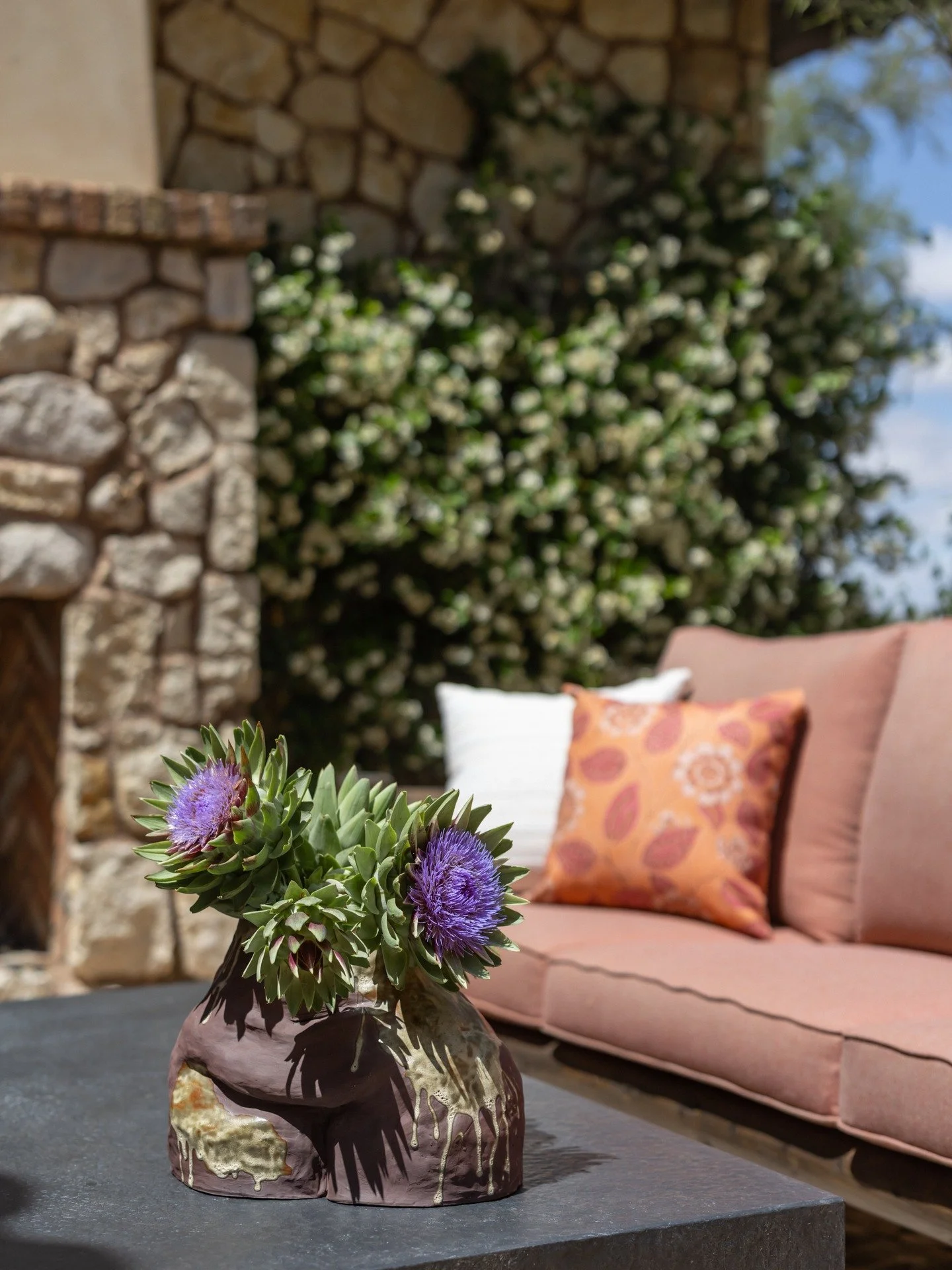 A very nice place to sit + a good artichoke moment.