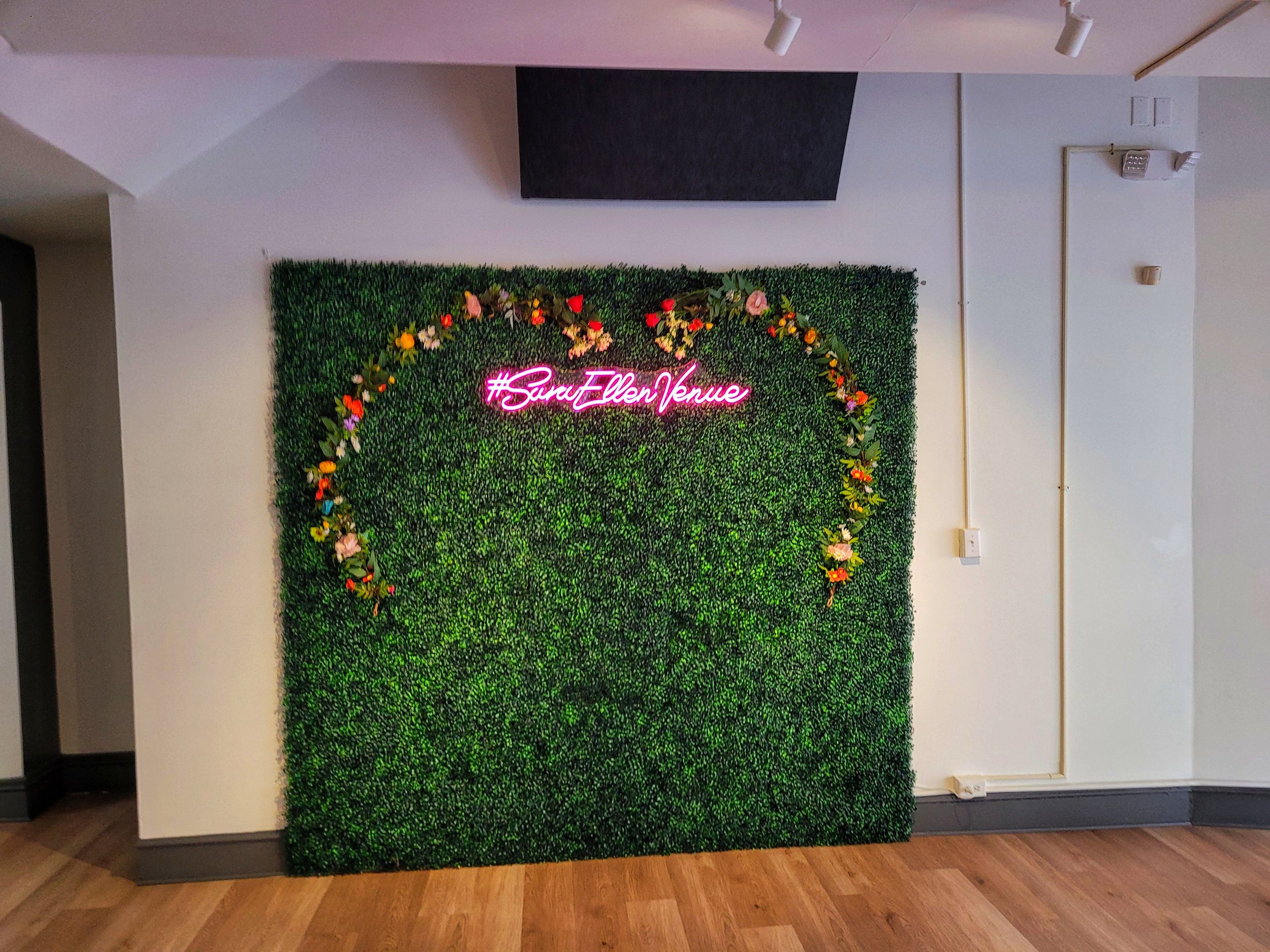 Stationary Grass Wall