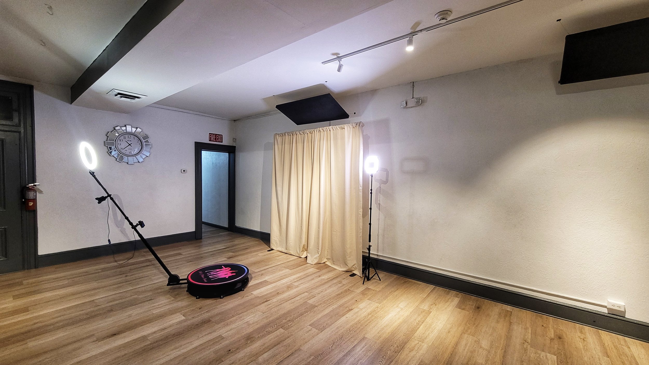 360 Photo Booth Now available