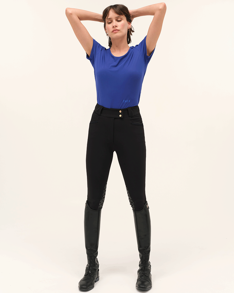 Betty-mc-tshirt-cobalt-dada-sport-_0011_Betty-mc-tshirt-cobalt-dada-sport-4.png