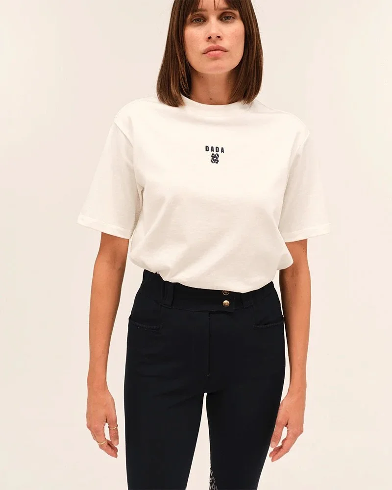 Oasis-tshirt-ecru-dada-sport_0003_260128_DADA_SANTI_SIERRA_18_0113_b6589a55-079d-4bc7-9a89-ec8a2e1ac18b.jpeg