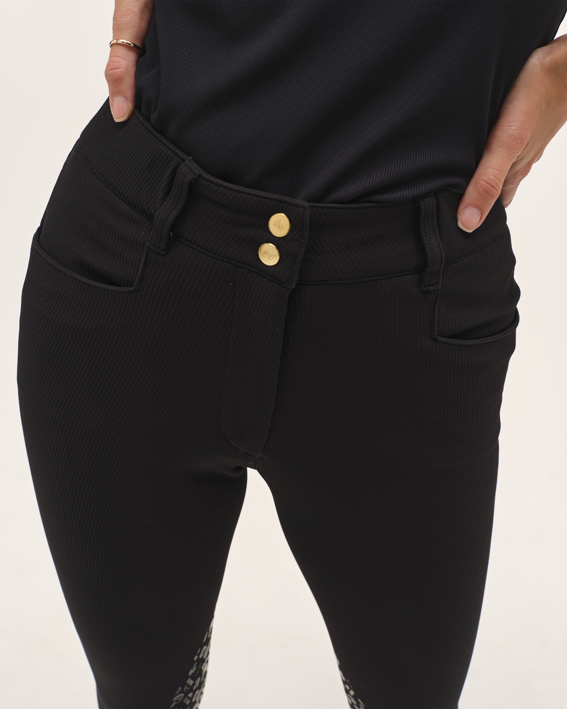 Sagaro-black-pants-dada-sport-_0000_Sagaro-black-pants-dada-sport-13.png