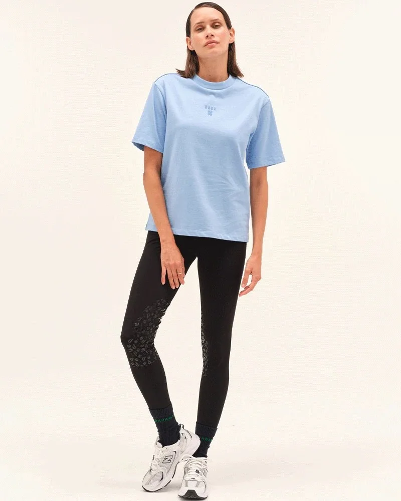 Oasis-tshirt-bleuet-dada-sport_0011_Oasis_tshirt_soft_blue_dada_sport_1.jpeg