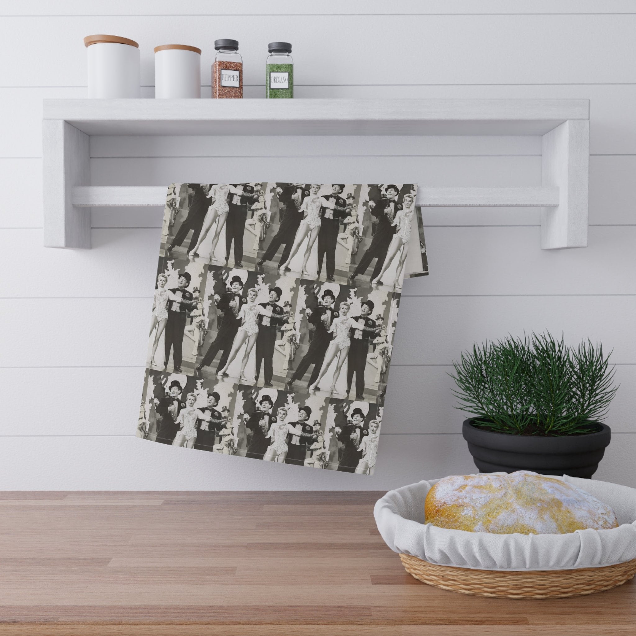 https://i.etsystatic.com/39842177/r/il/10a2be/5501940568/il_fullxfull.5501940568_pzxb.jpg