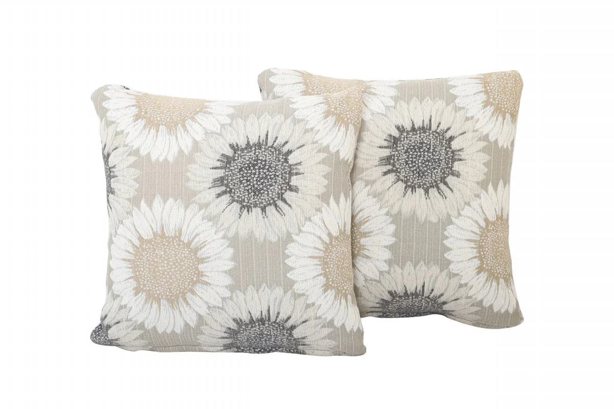 Pair of 16”x16" Daisy Chain Indoor/Outdoor Throw Pillows | Outdoor Pillow x 2