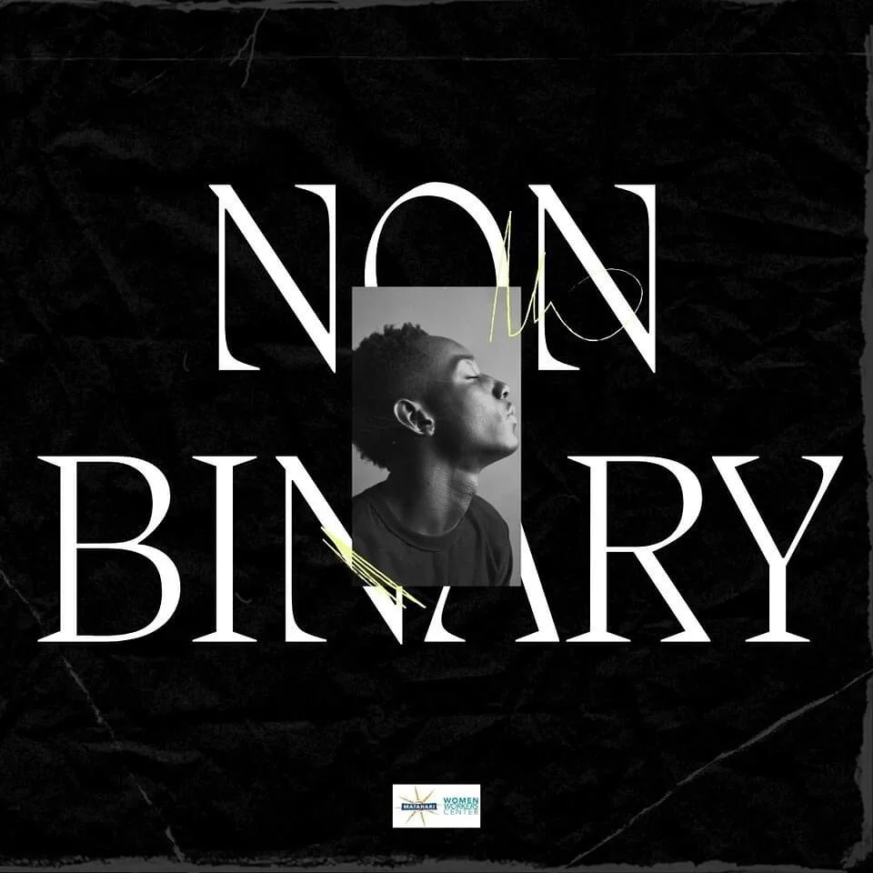 We cannot be put in boxes. We are free to express and be ourselves in whichever way we feel is right. Remember, there is no wrong way to be non-binary. 

No podemos encajonarles. Somos libres de expresarnos y presentarnos de la manera que se sienta b