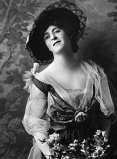 Fitzgerald in drag