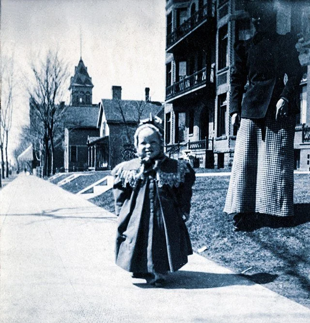 1897 baby Scott 640px-F_Scott_Fitzgerald_and_his_mother_St_Paul_Minnesota.jpeg