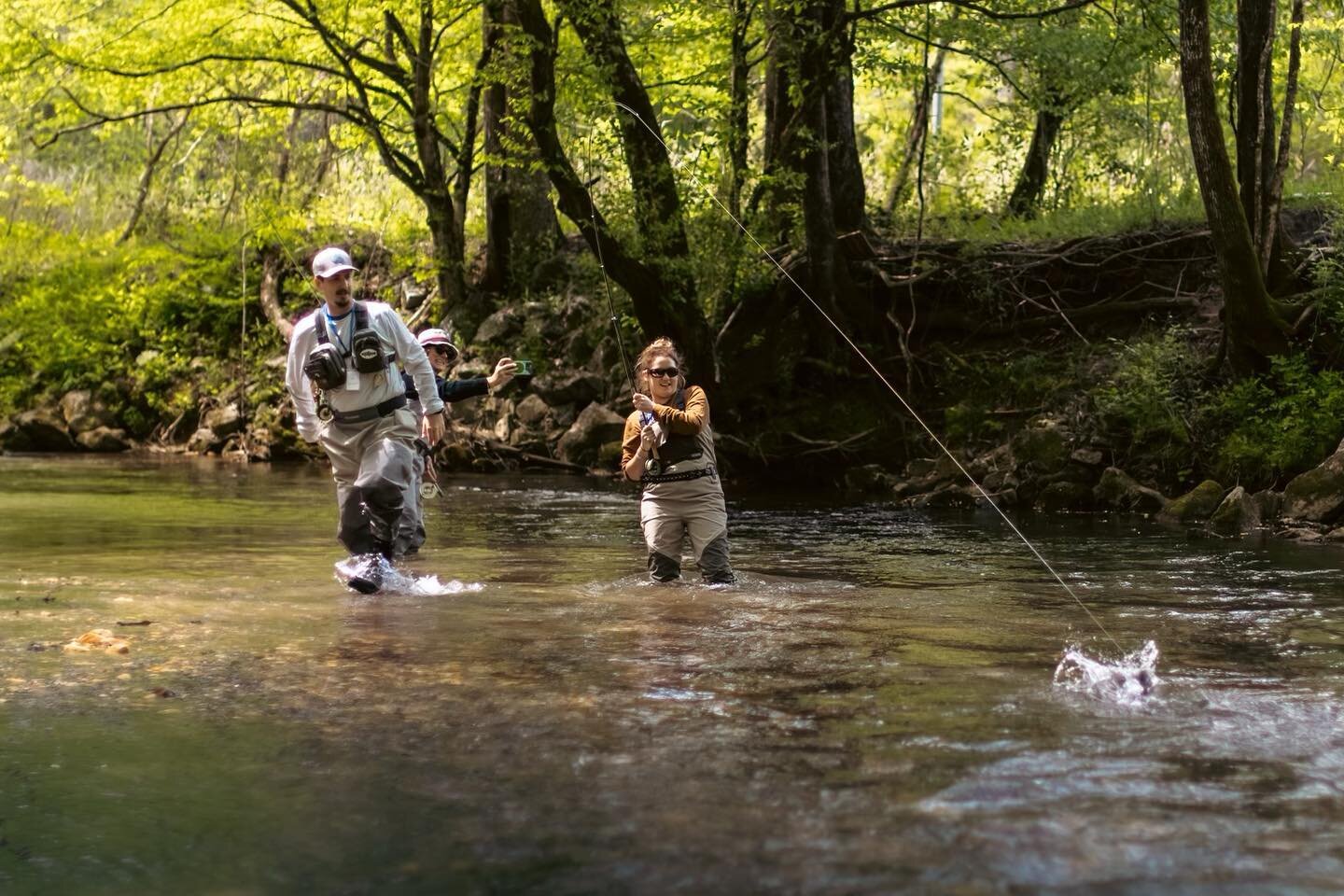 Fish on!! 

📍 Reeling in Serenity GA Women&rsquo;s Retreat

📸 Jody Spychalla 

#reelinginserenity #odaat #womenwhoflyfish #ris #sober #clean #volunteer #onthewater #nature #april #throwback #hatchcamp #thankful #soberangler #wedorecover #unitedwome