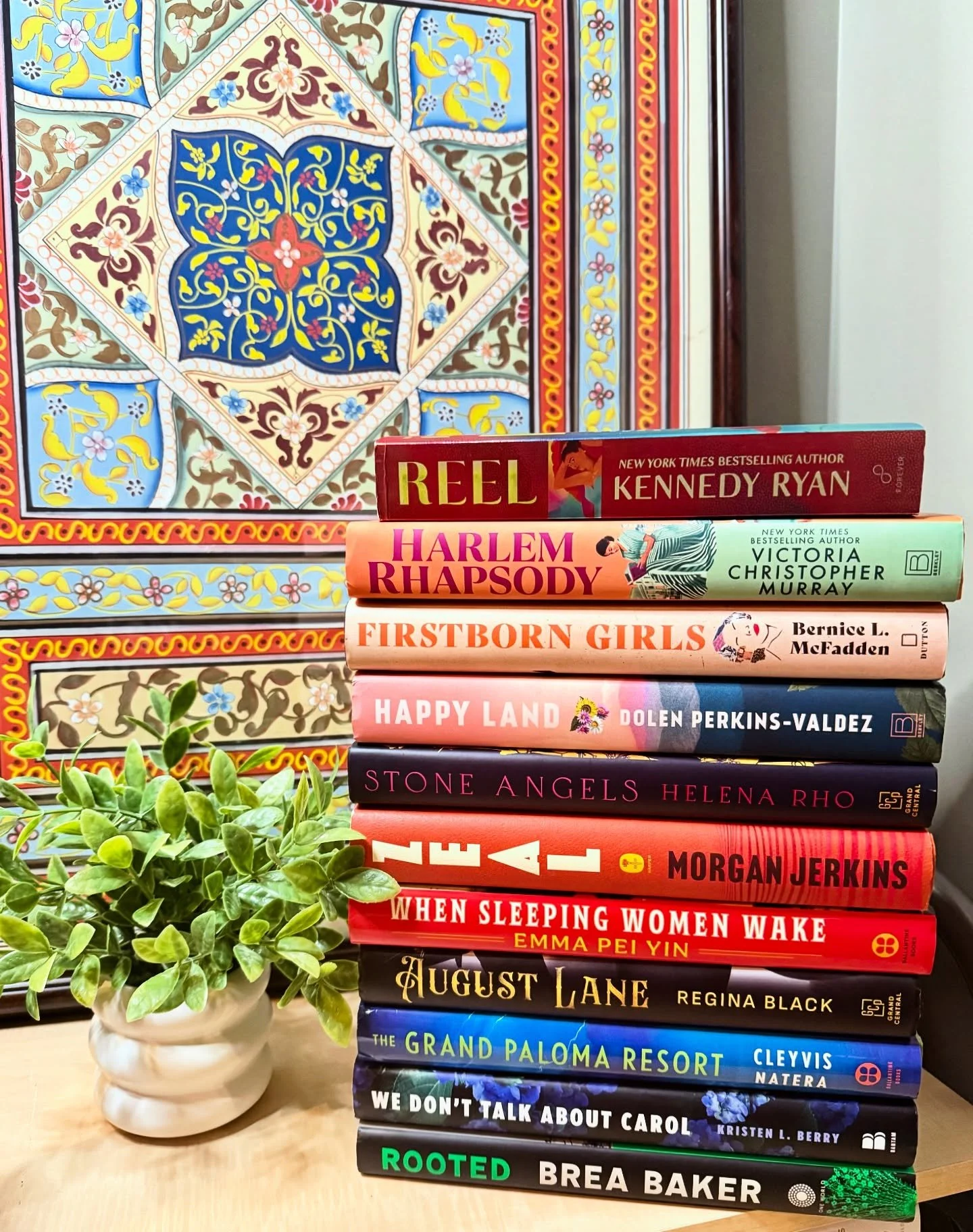 2025 hasn&rsquo;t been an easy year, but our reading journey was a true bright spot! This community reminded me why I love doing this so much. ✨

We explored powerful stories across genres with novels that moved us, nonfiction that informed and inspi