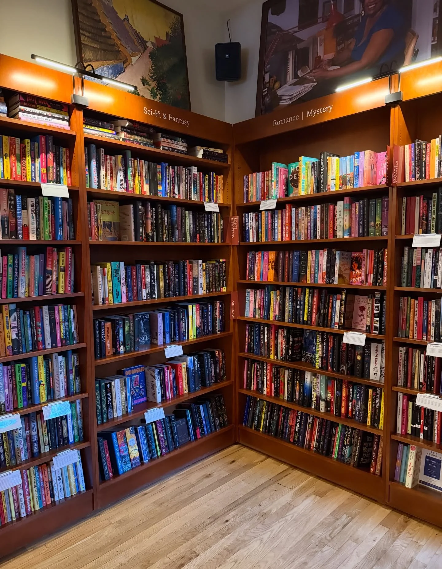 📚 New year, new reads! What&rsquo;s the first book you&rsquo;re diving into this year?  Drop what you&rsquo;re reading in the comments! 

📌 Make sure you&rsquo;re diversifying your list this year! 

#DiverseSpines #BookCommunity #BookClub #ReadingL