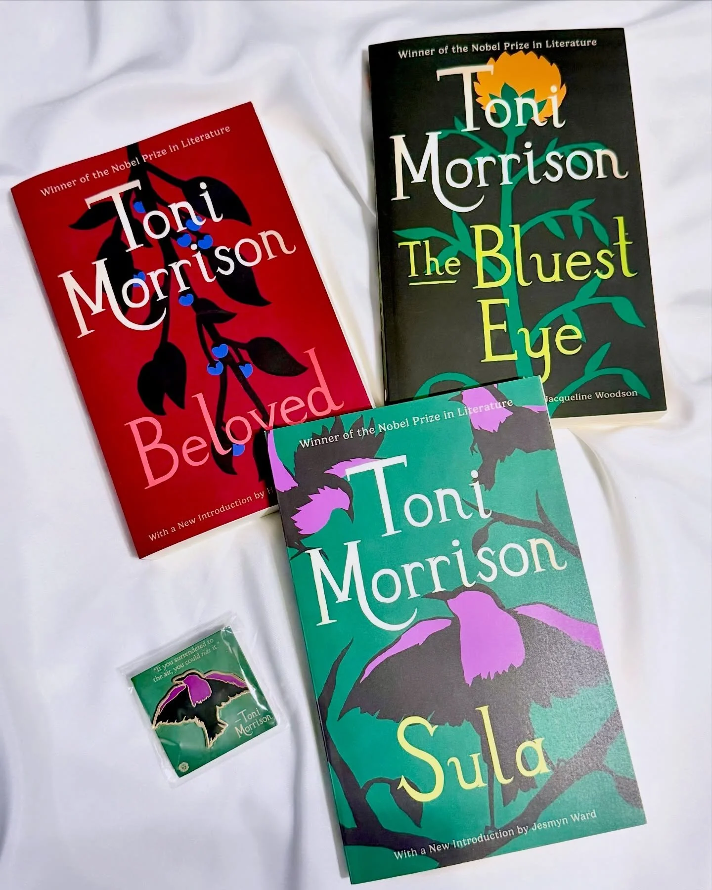 Thank you @ireadvintage for these stunning new editions of Toni Morrison&rsquo;s novels. I can&rsquo;t stop admiring these covers. Such a beautiful refresh for stories that invite readers to question, reflect, and sit with Morrison&rsquo;s brilliance