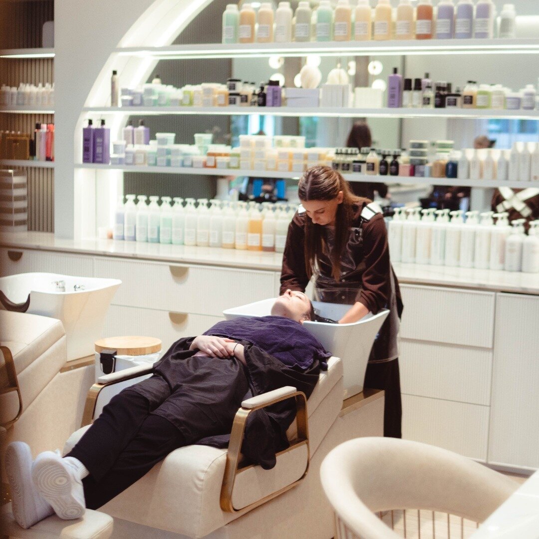The Perfect Indulgence 🤍 

Grace and her team from Something by Grace are known for the service and experience they offer customers.

Enjoy a completely immersive experience in their bespoke salon!
Visit their social pages to see some of the incredi