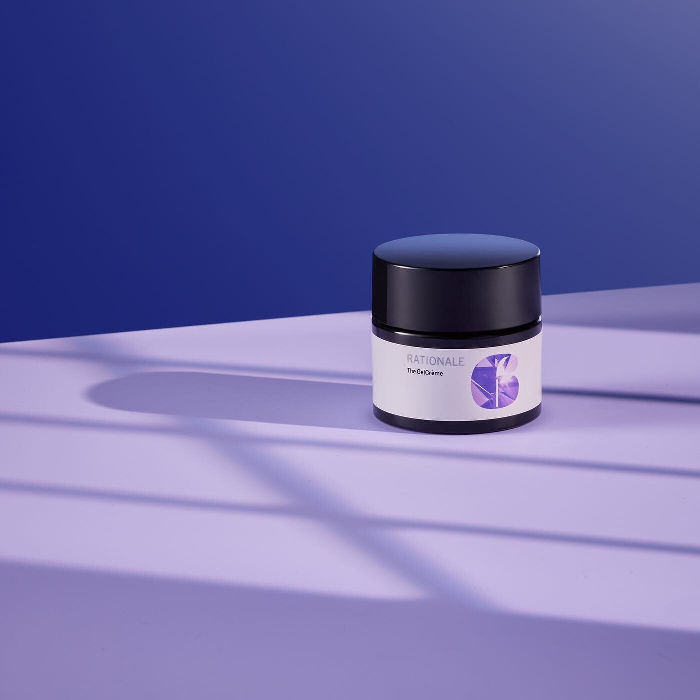 Wake refreshed and more luminous with #6 The GelCr&egrave;me from @rationale. ⁠
⁠
Formulated for skin that does not easily tolerate topical Retinoids (Vitamin A), a gentle botanical alternative known as Bakuchiol renews radiance overnight by enhancin