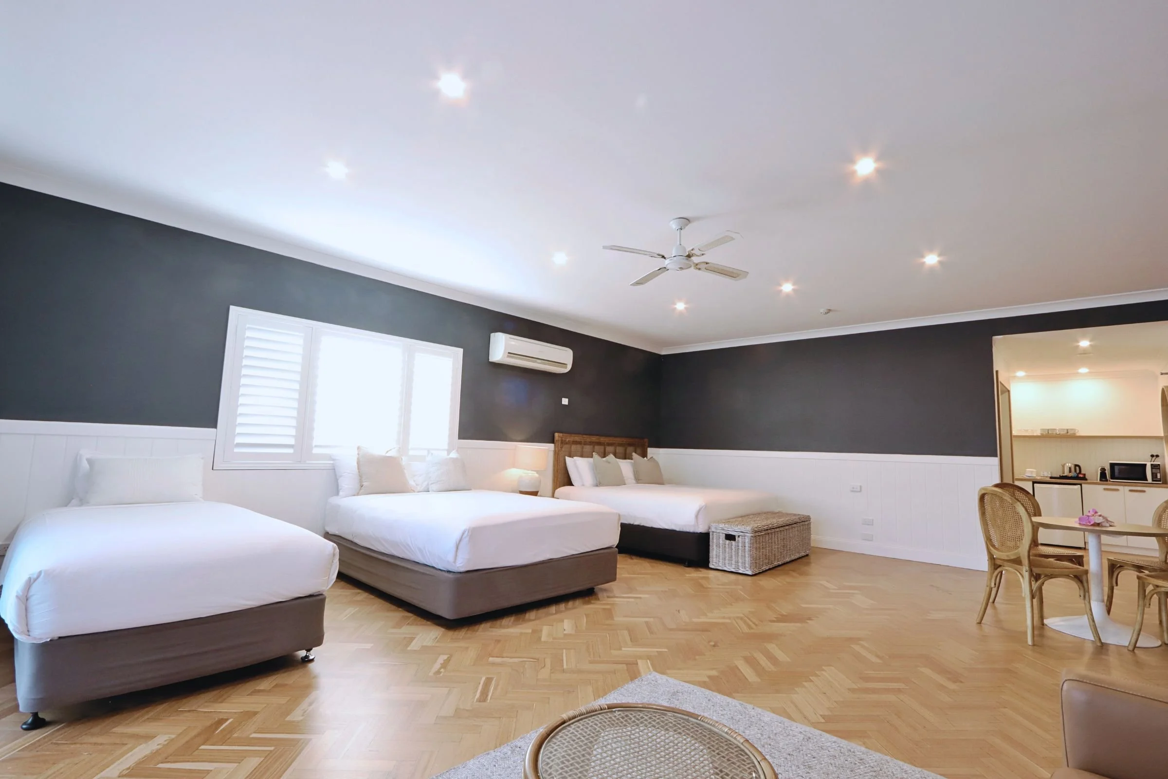Signature Family Studio — The Quarters