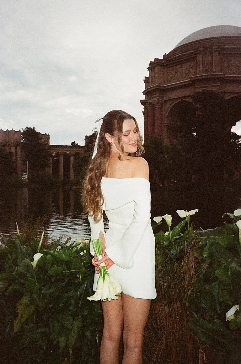 bridal portrait at Palace of Fine Arts with calla Lillies bouquet San Francisco California wedding and elopement photographer Super 8 Polaroid film video by Andrea Vodickova