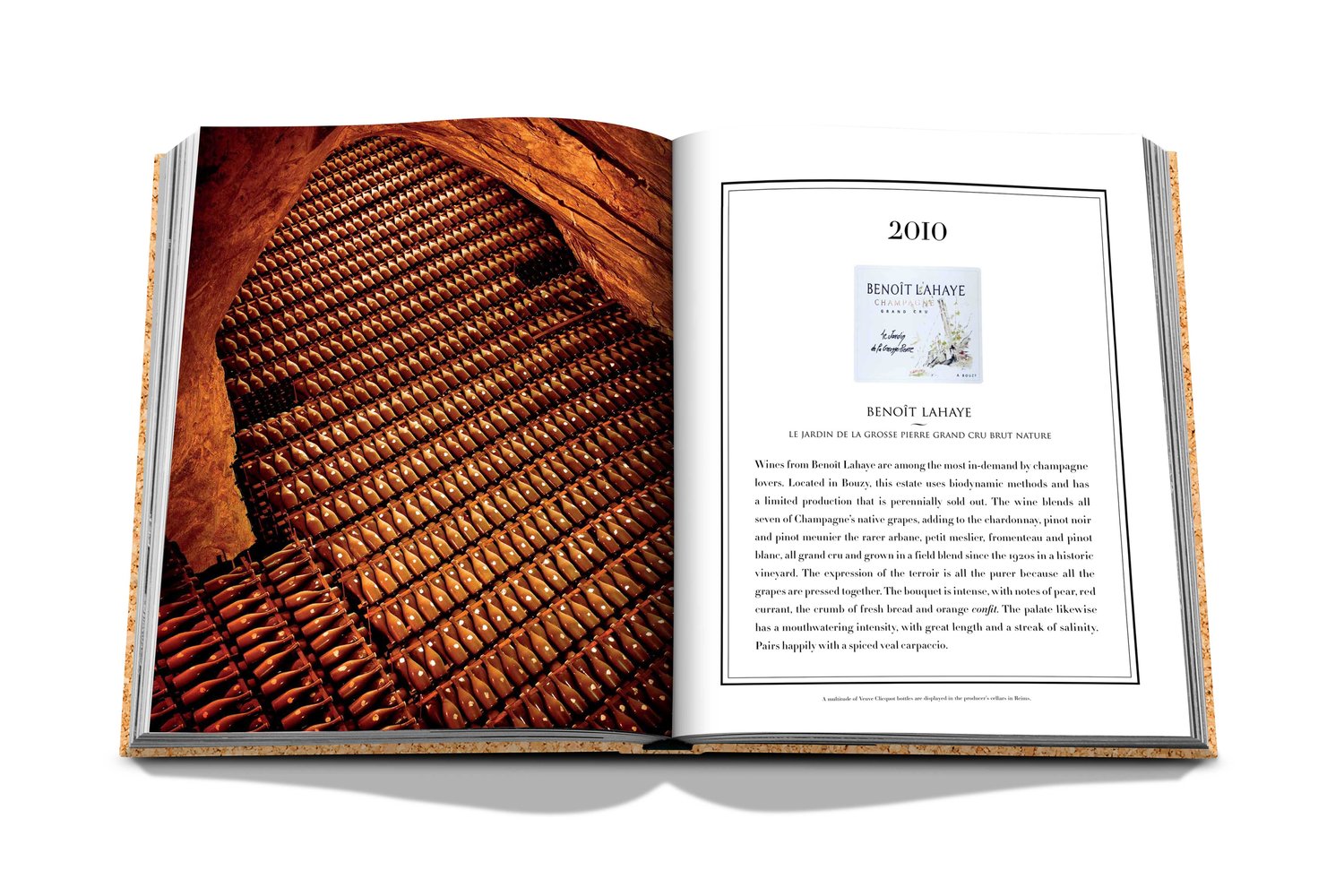 Louis Vuitton Manufactures - Assouline Coffee Table Book: Foulkes,  Nicholas: 9781649800763: : Books