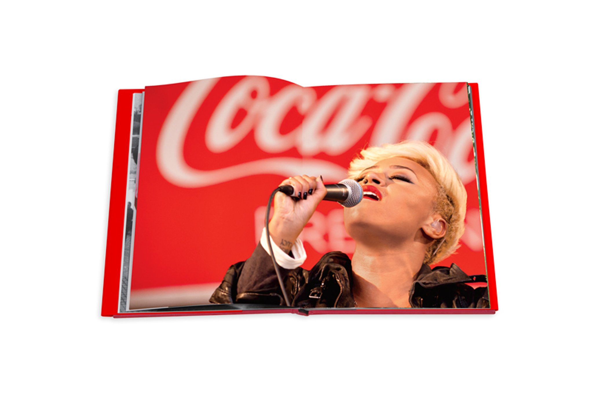 assouline-coca-cola-slipcase-08.jpg
