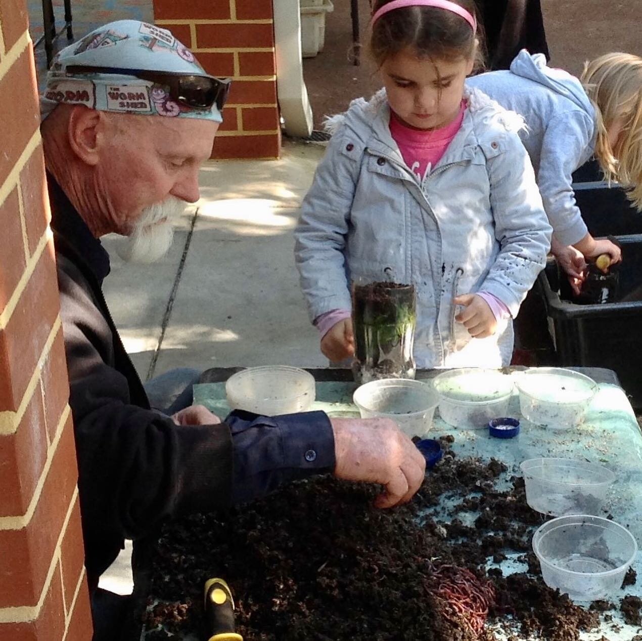 At kindy we host regular incursions throughout the year, bringing many fun adventures right into kindy. To close out Term 2, we had our friends from @thewormshed teach us all about recycling, sustainability and worms, with all the kindy kids making t