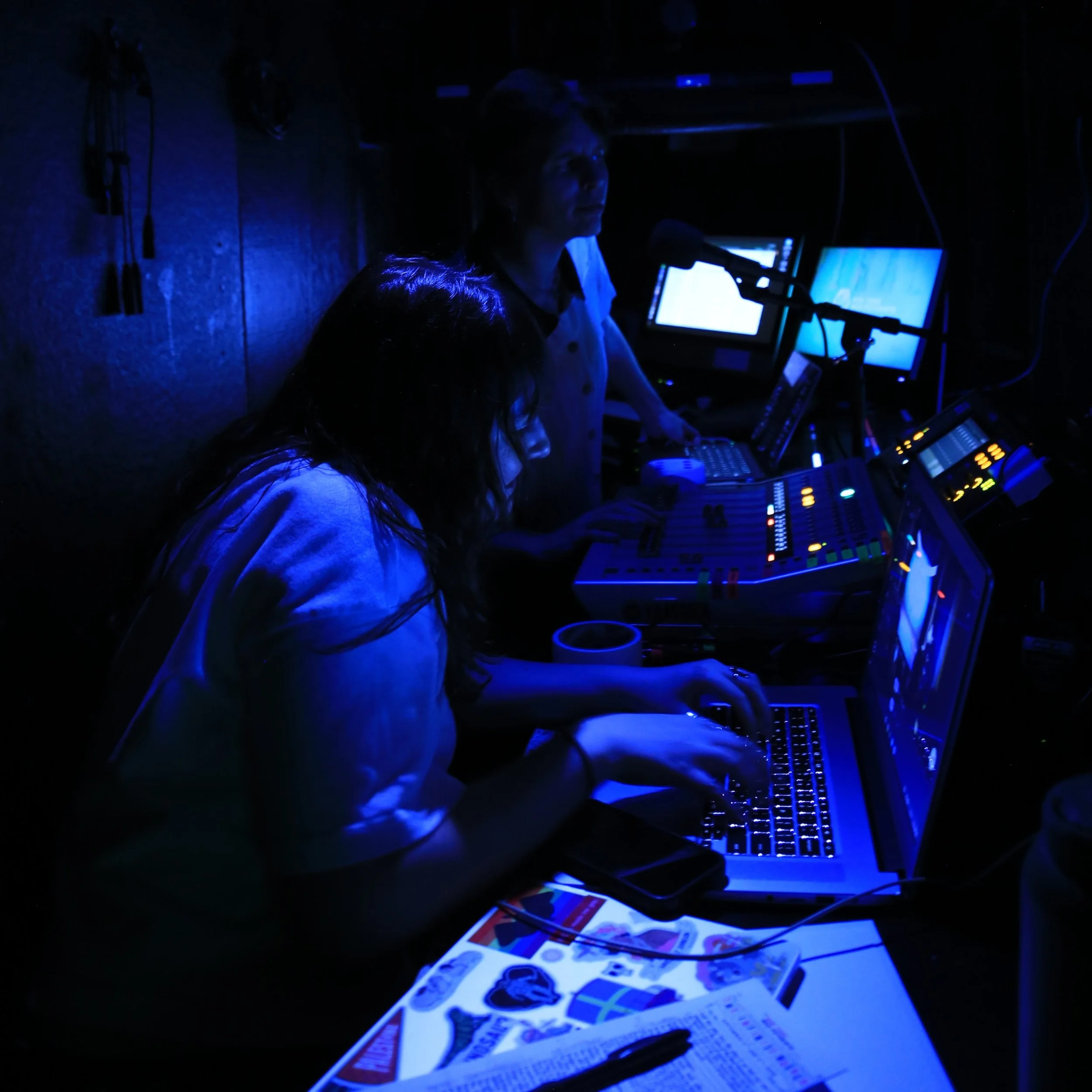 Technical Collaborator EXPOSED ‼️ RARE photo captured inside the booth ‼️ @lingerbythecranberriesfan CAUGHT designing magical projection, lighting, and sound for The Infinite Wrench alongside intern WREN ‼️

📸 @a_iluj