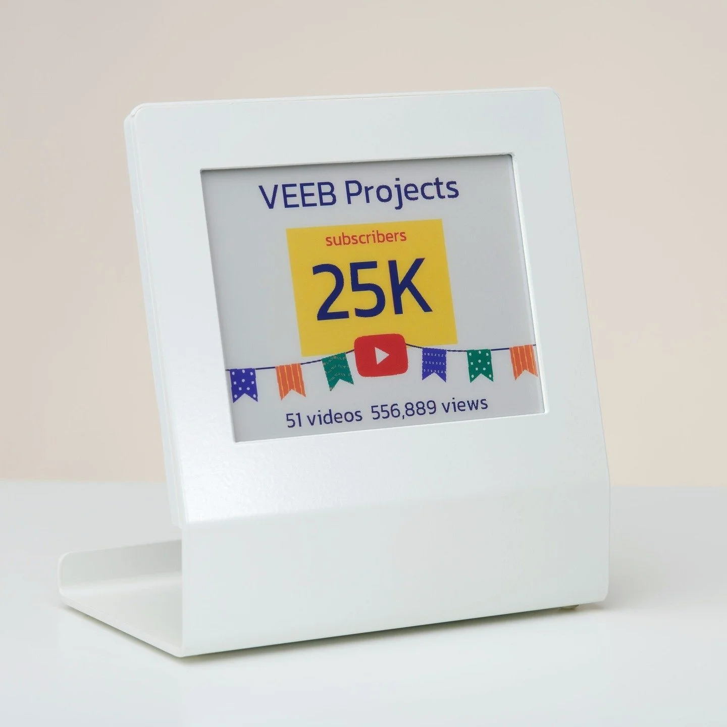 Our YouTube subscriber tracker brings out the bunting when you hit a milestone. Available now: 199 CHF