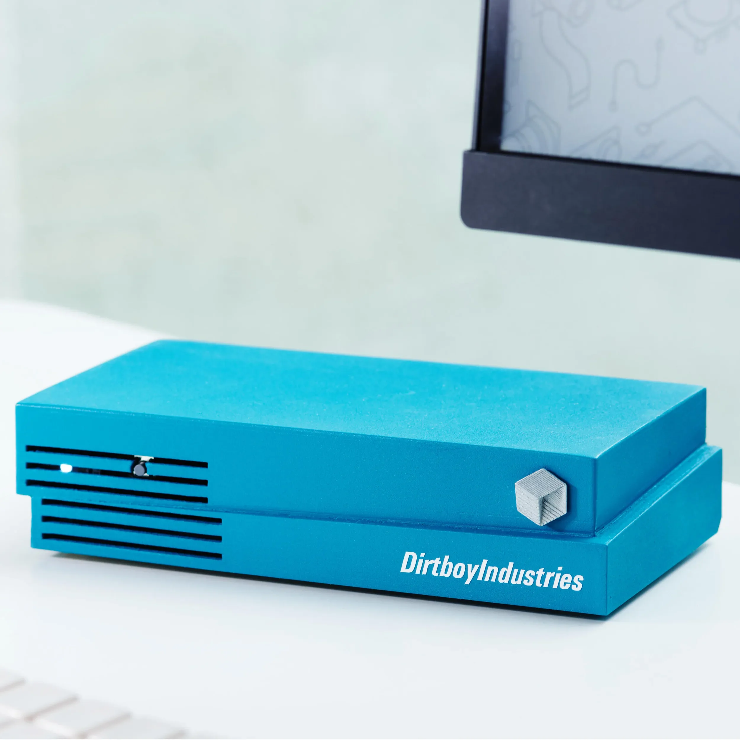 DBI Pi: A Desktop Computer Built to Last