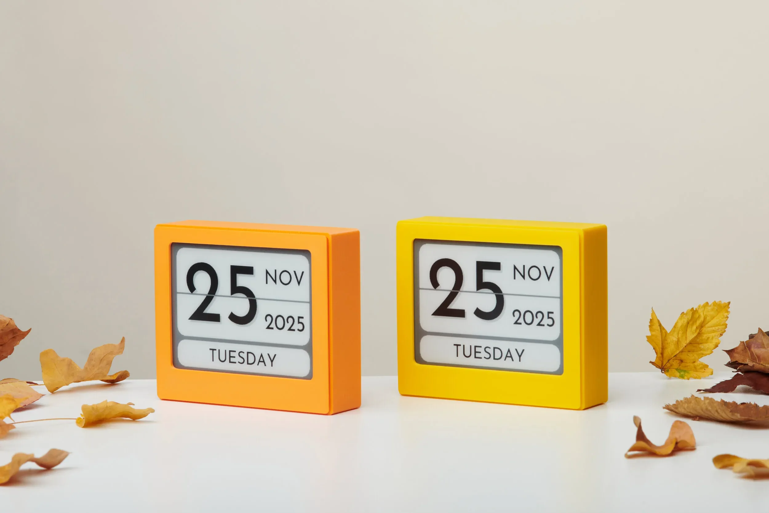 nuday_self_updating_epaper_calendar.webp