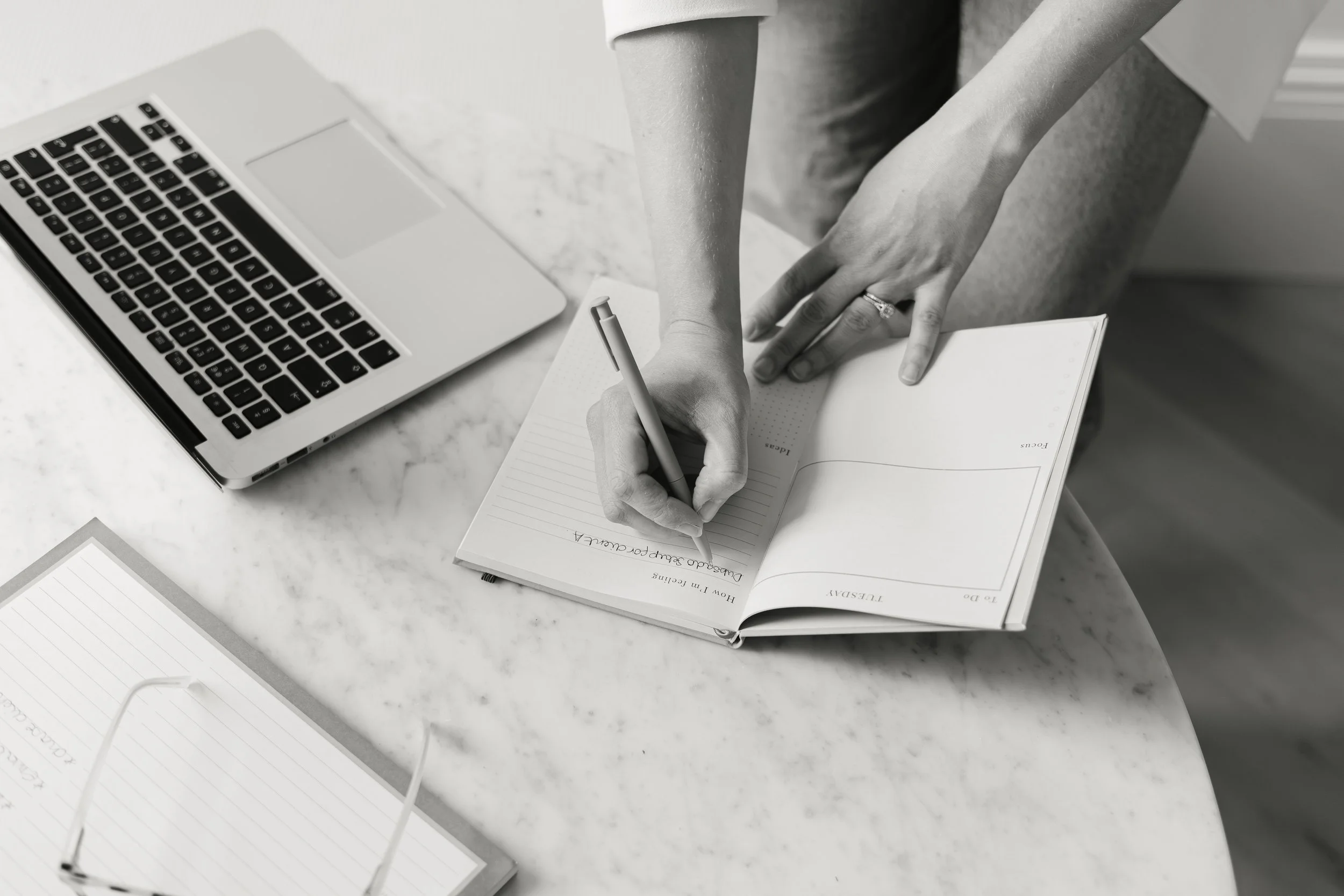 Virtual assistant and Dubsado specialist working on client workflows, Bath UK