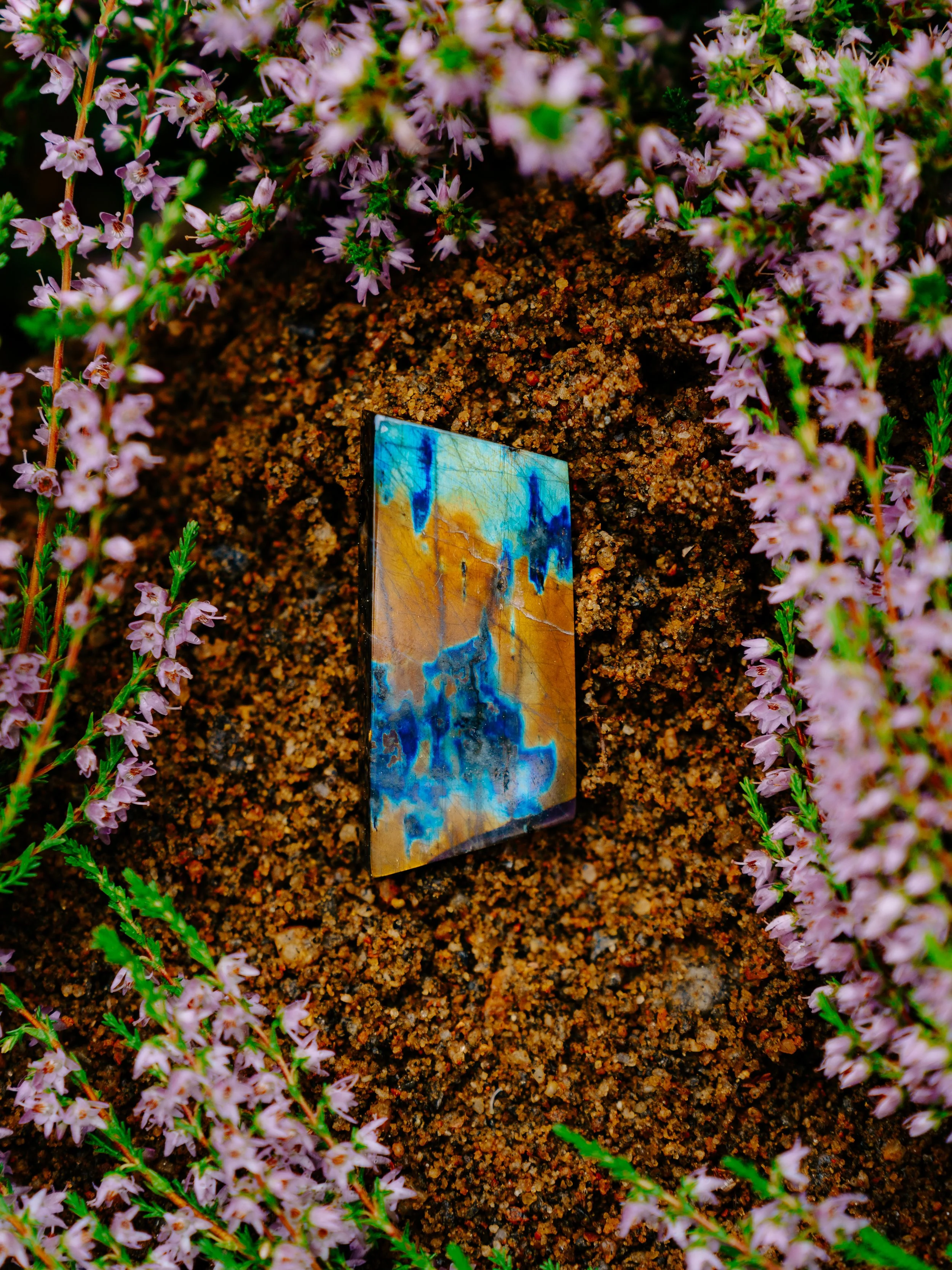 Suomalainen spektroliitti, ylämää, värit 