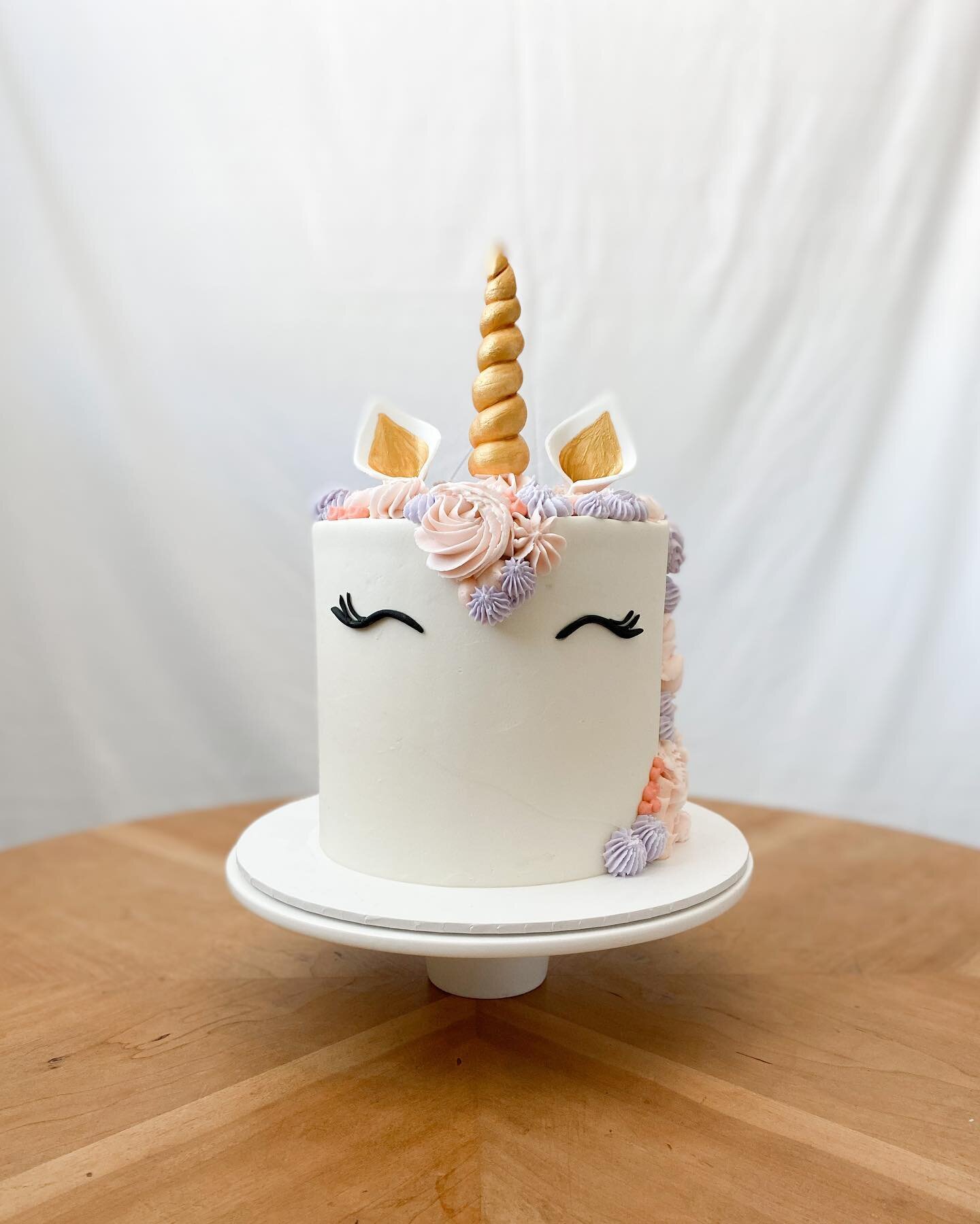 Unicorn Cake ✨ 

I finally made a Unicorn cake!! It was on my cake bucket list for ages &amp; I finally can cross it off! And I loved every second! 🤍