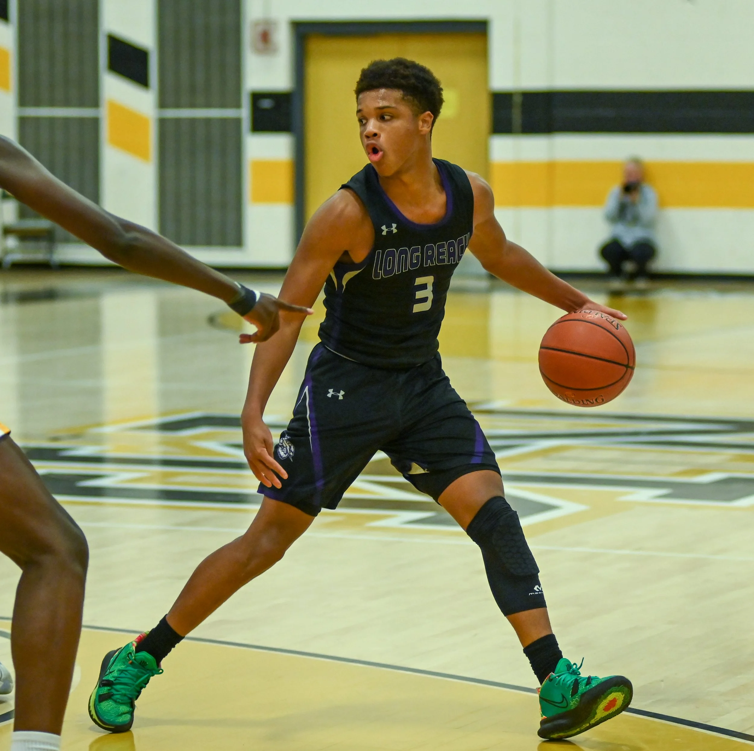 MHHSvLRHS Varsity Boys Basketball UWM (27 of 45).jpg