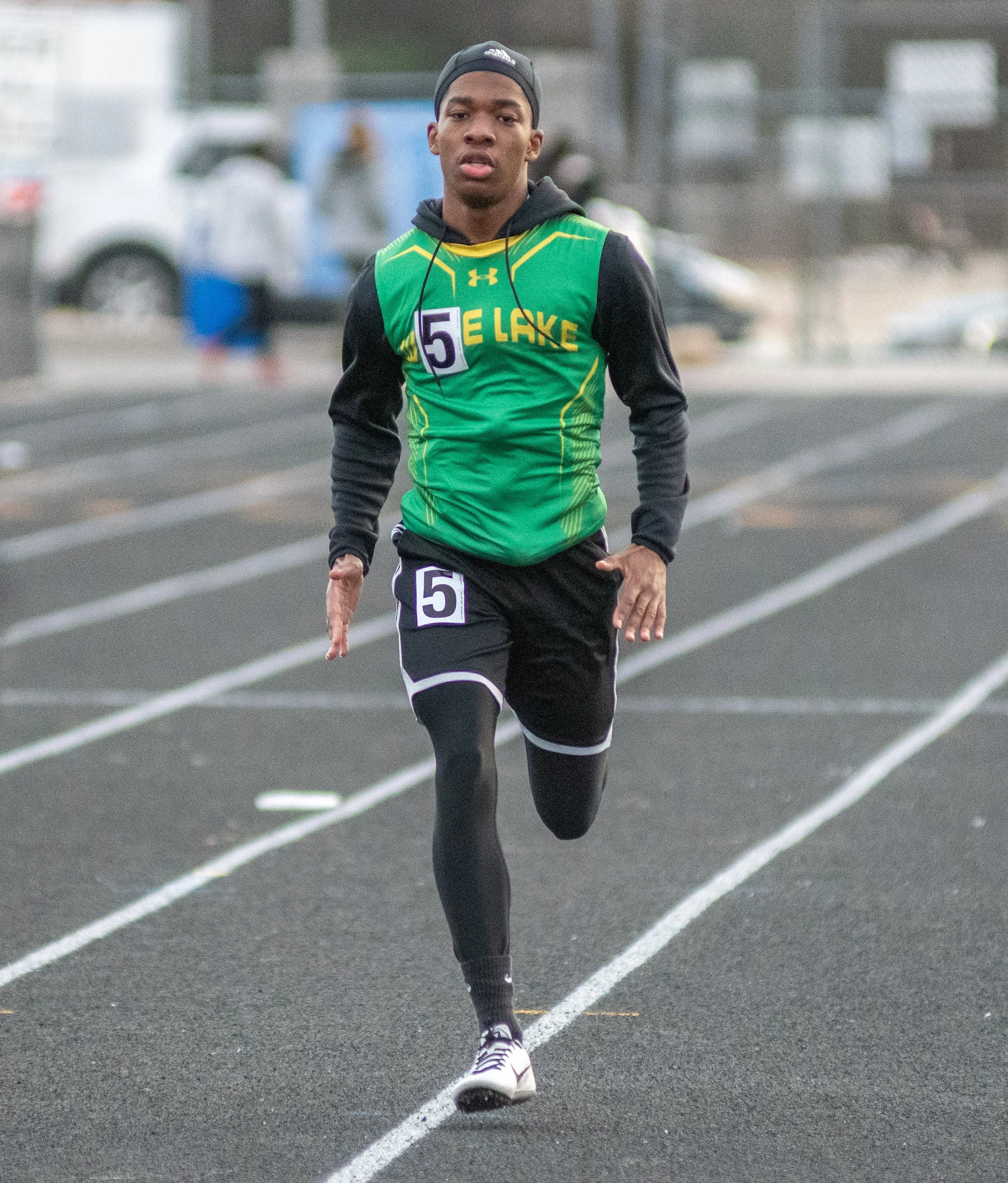 Winter Track 1-19-2022 UWM-120.jpg