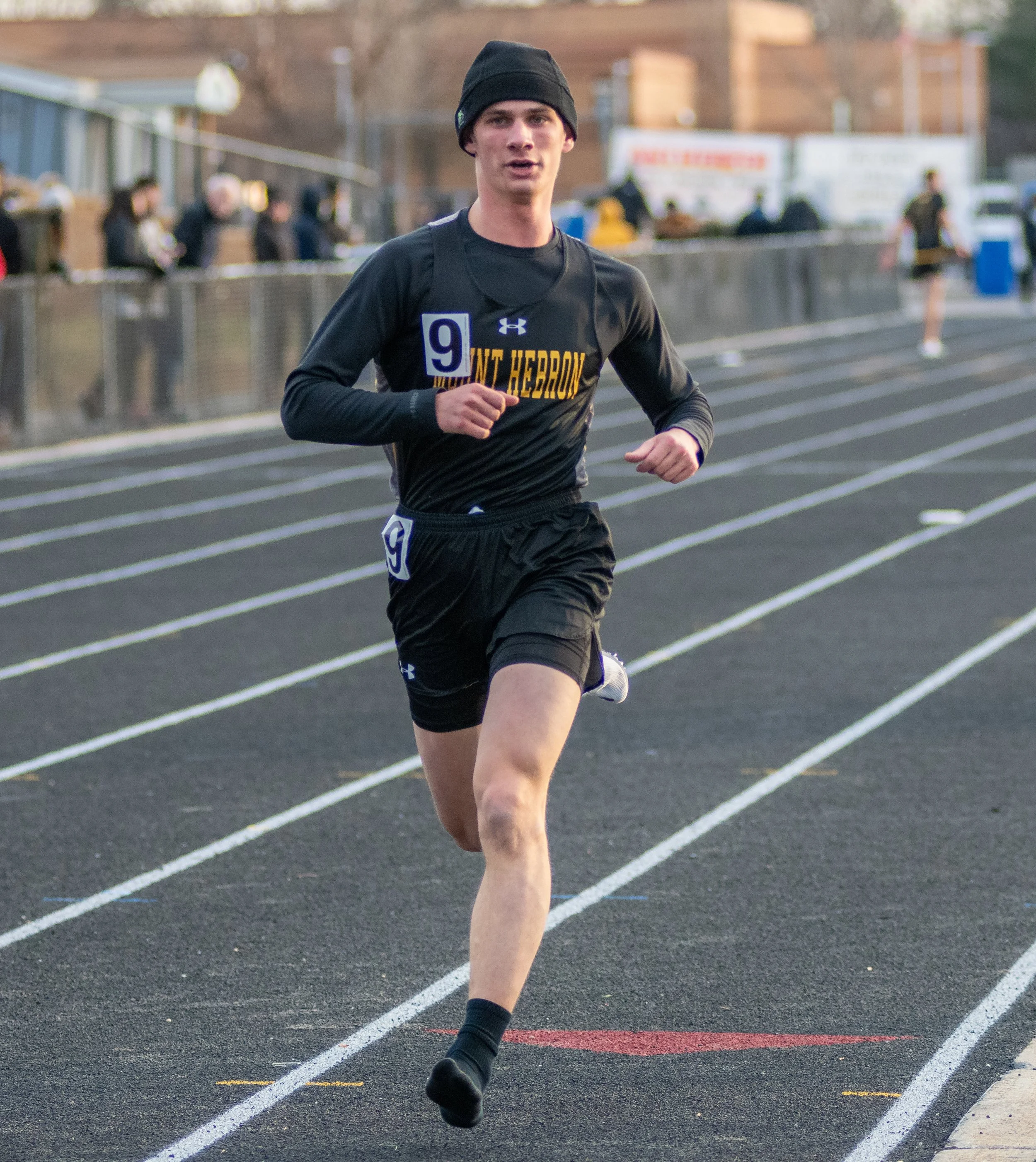 Winter Track 1-19-2022 UWM-91.jpg