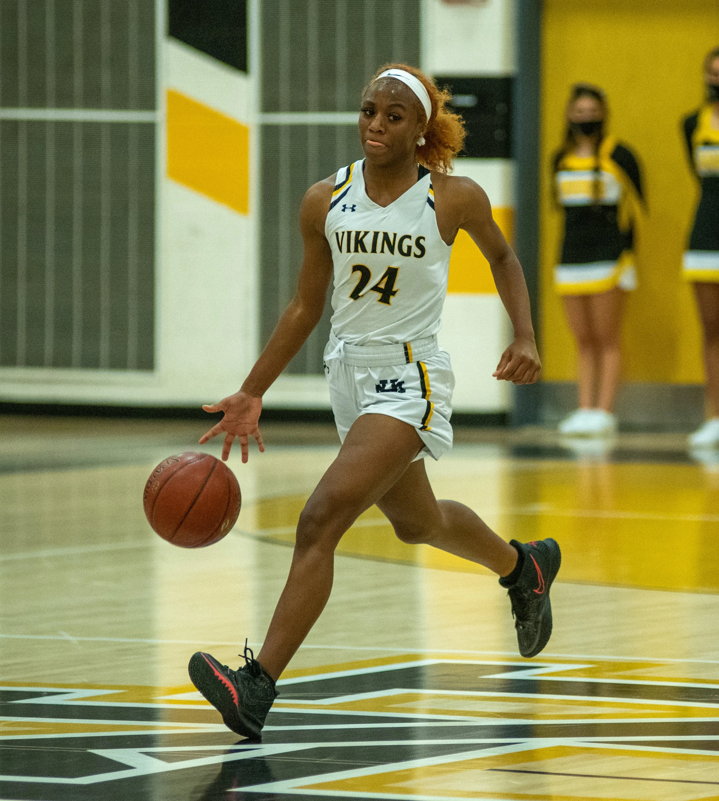 Varsity Girls Basketball 12-10-2021 UWM-18.jpg