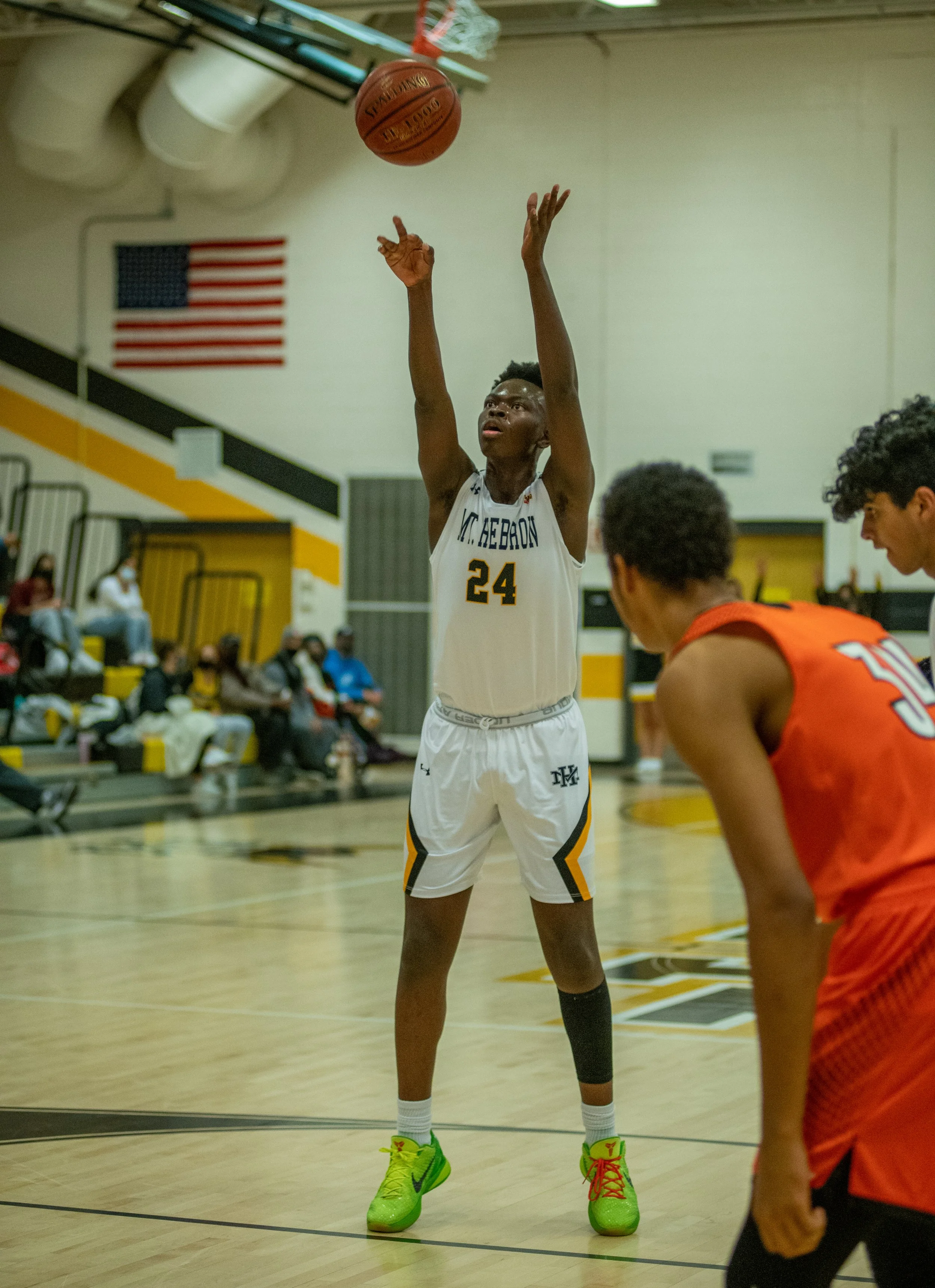 Varsity Boys Basketball 12-10-2021 UWM-12.jpg