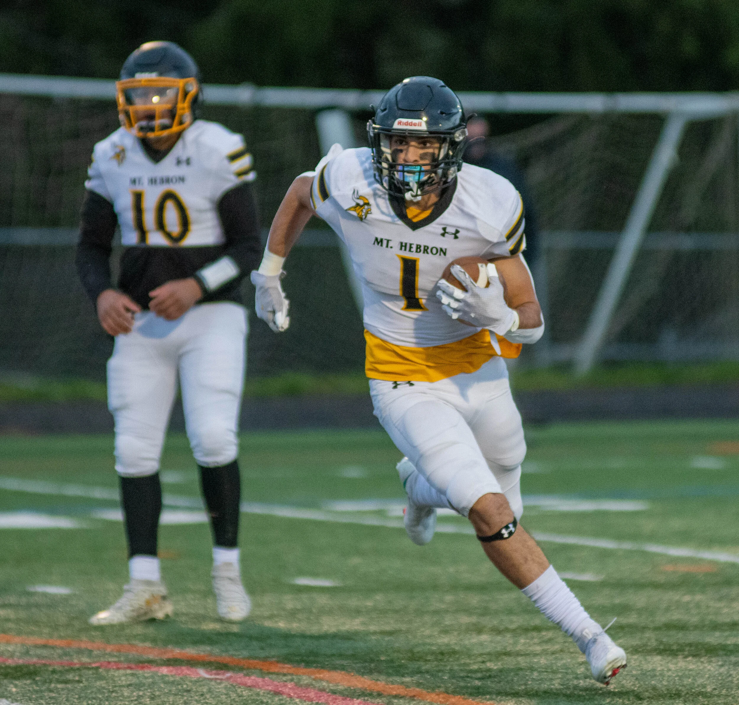 Varsity Football 4-16-2021 (19 of 133).jpg