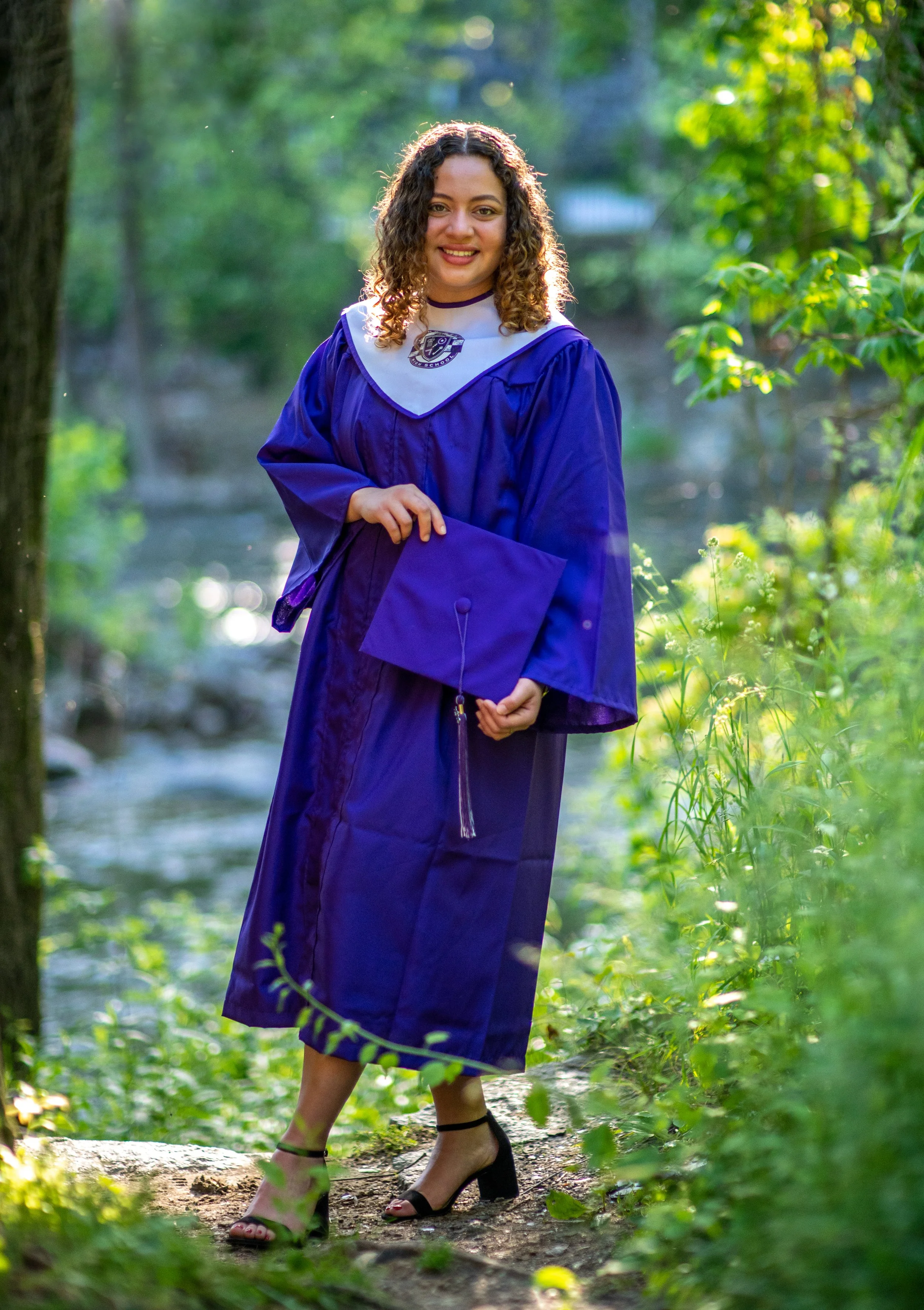 Mariana Alvarado Cap & Gown 2021 (6 of 15).jpg