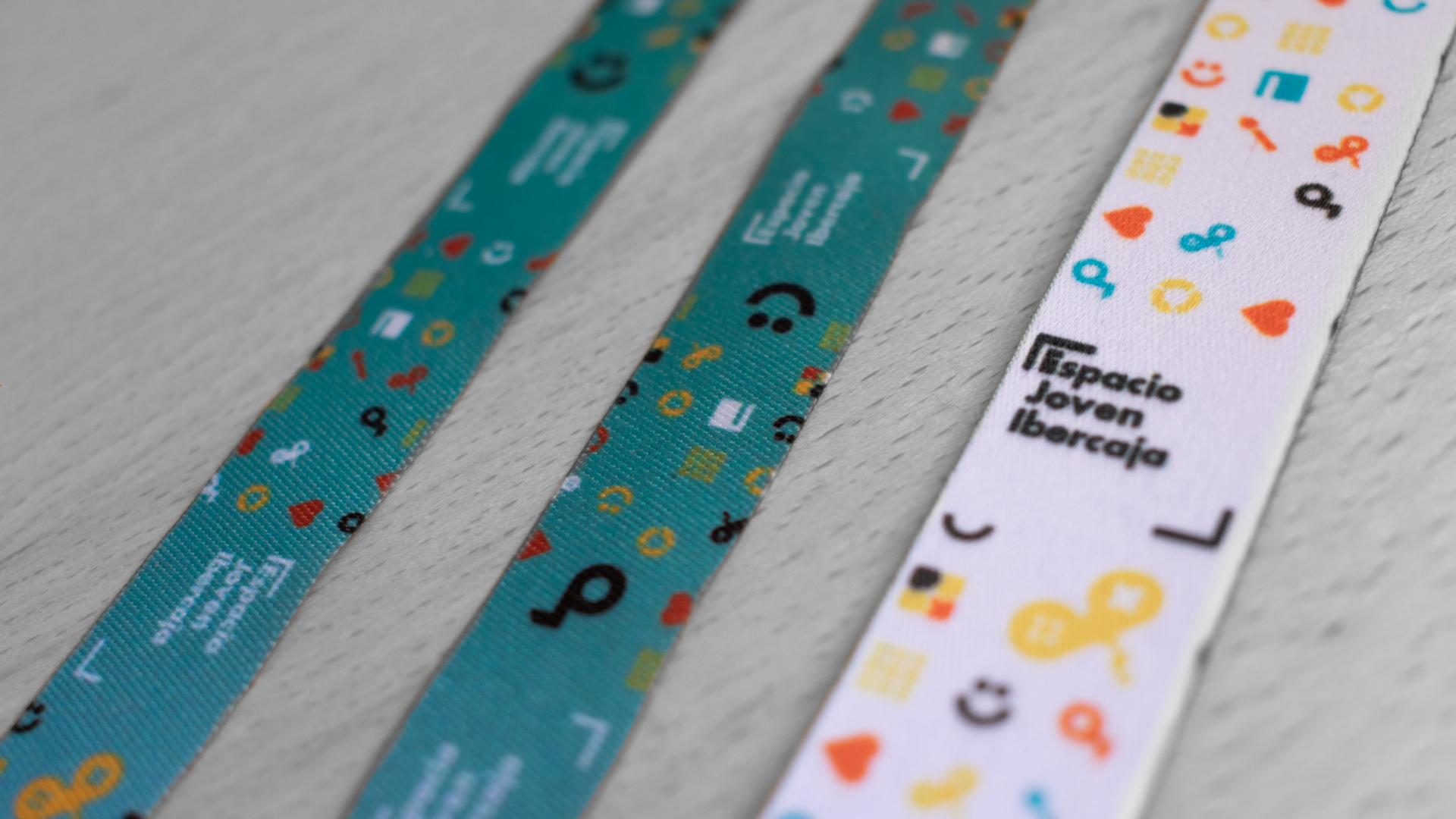 08-pulseras-Ibercaja.png