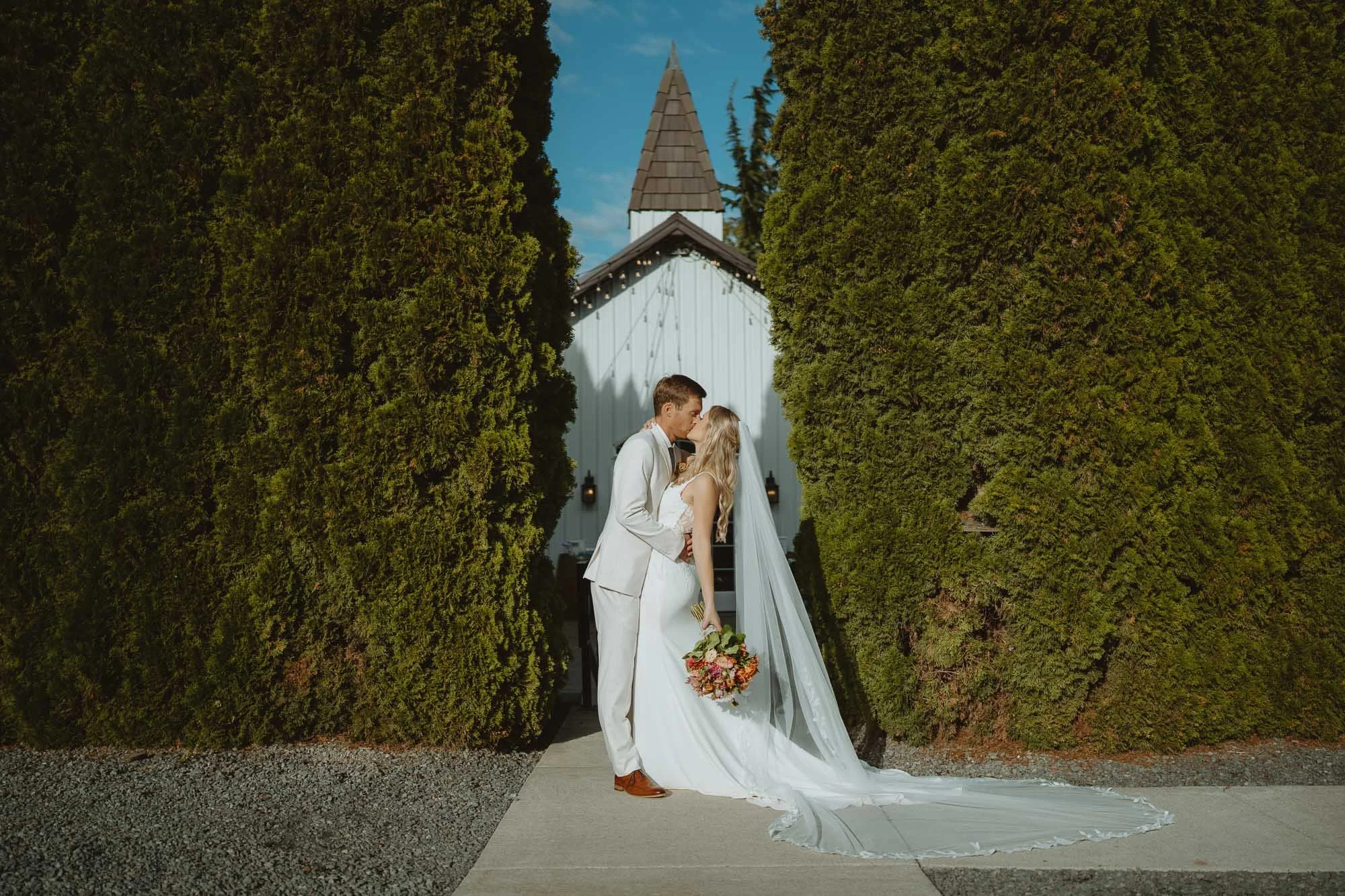 20251003-1540-A7E08065haley & bradley-dejager-aurora-vineyards-portland-oregon-photographer-web-grace devries-ever finding beauty.jpg
