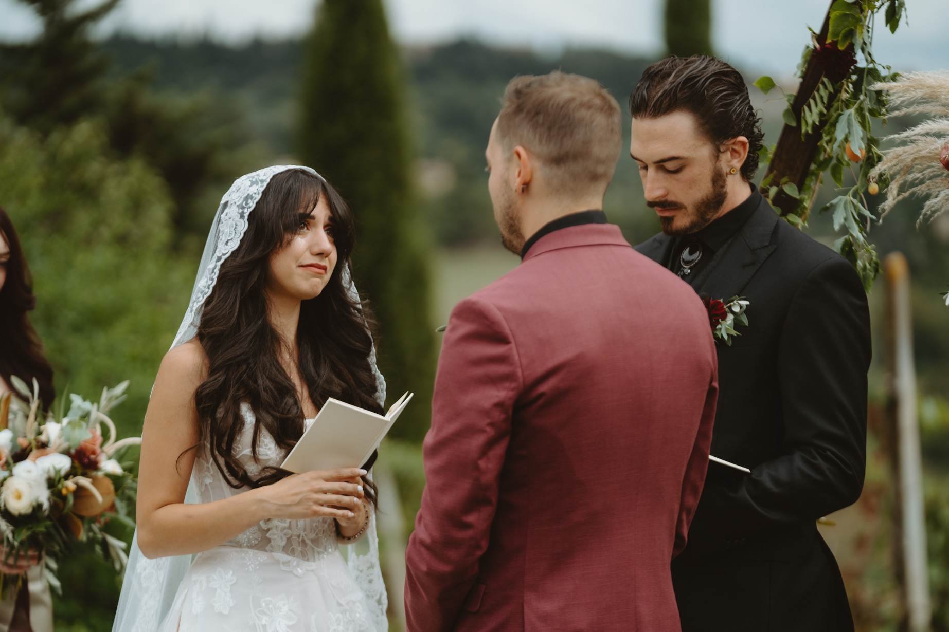700-20250913-A7I03955-bjarne & veronica siverson-italy-florence-tavernelle-sovigliano-wedding-ever finding beauty_1845x1230.jpg