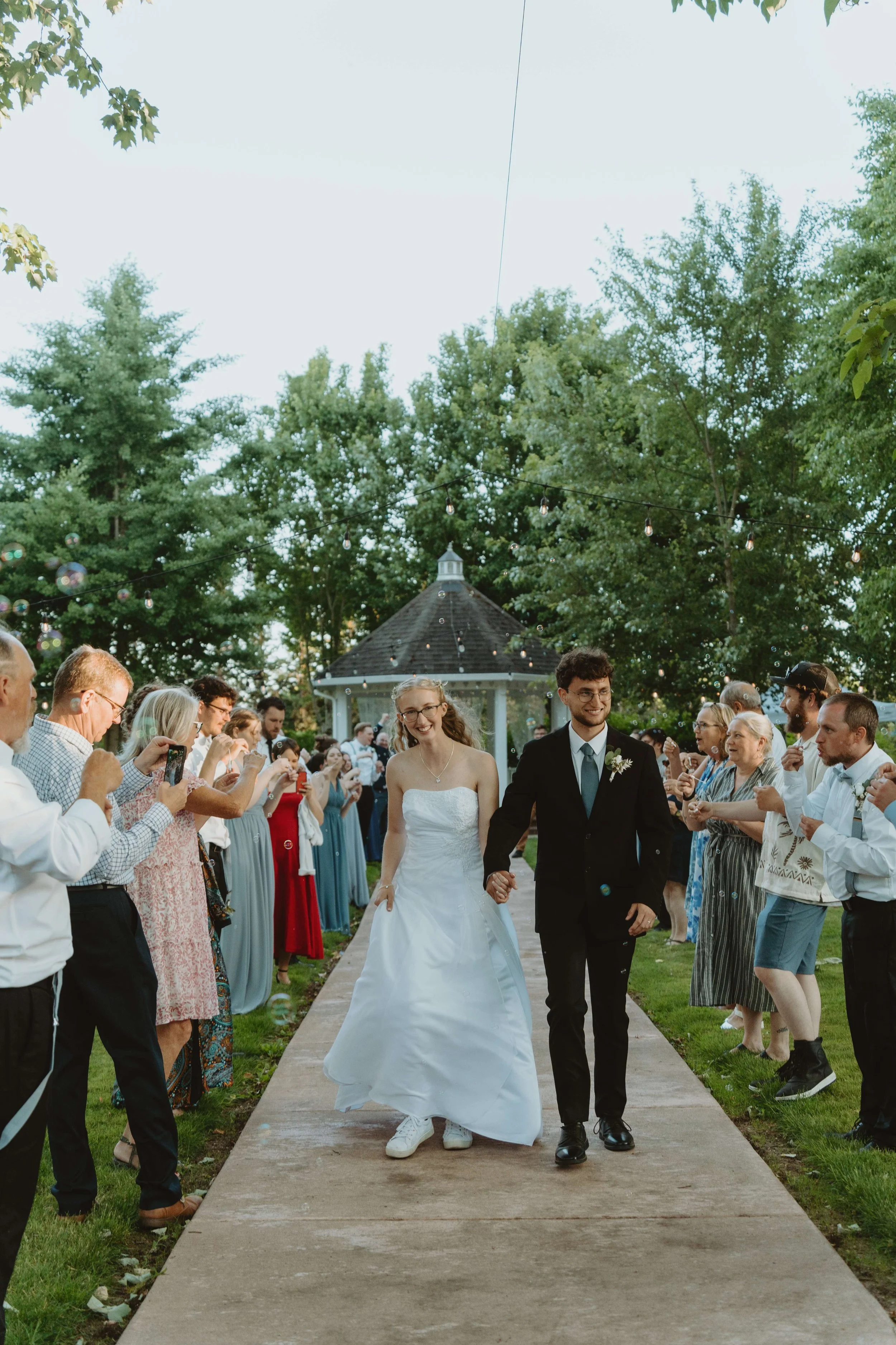 20260616-910-A7E02006-shae & keon kiser-green villa garden-independence-wedding-oregon-ever finding beauty_3966x5949.jpg