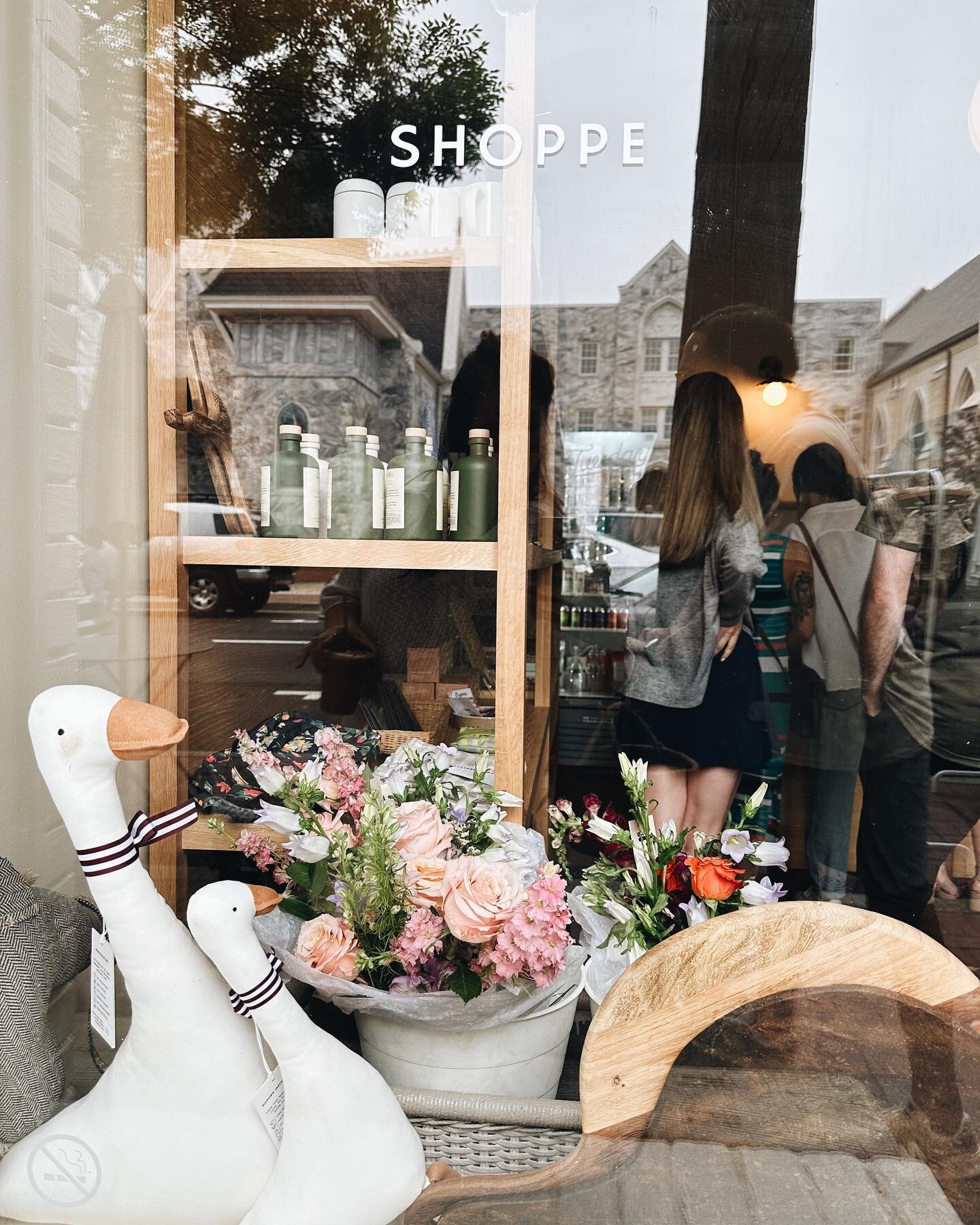 mother&rsquo;s day at tuesday is special &mdash; 
shoppe is bustling today!! we&rsquo;ve got some flowers left, biscuit cinni tins for pick up to bake, and lots of diapers, wipes + formula collected so far + @shopbornbaby is here with things for litt