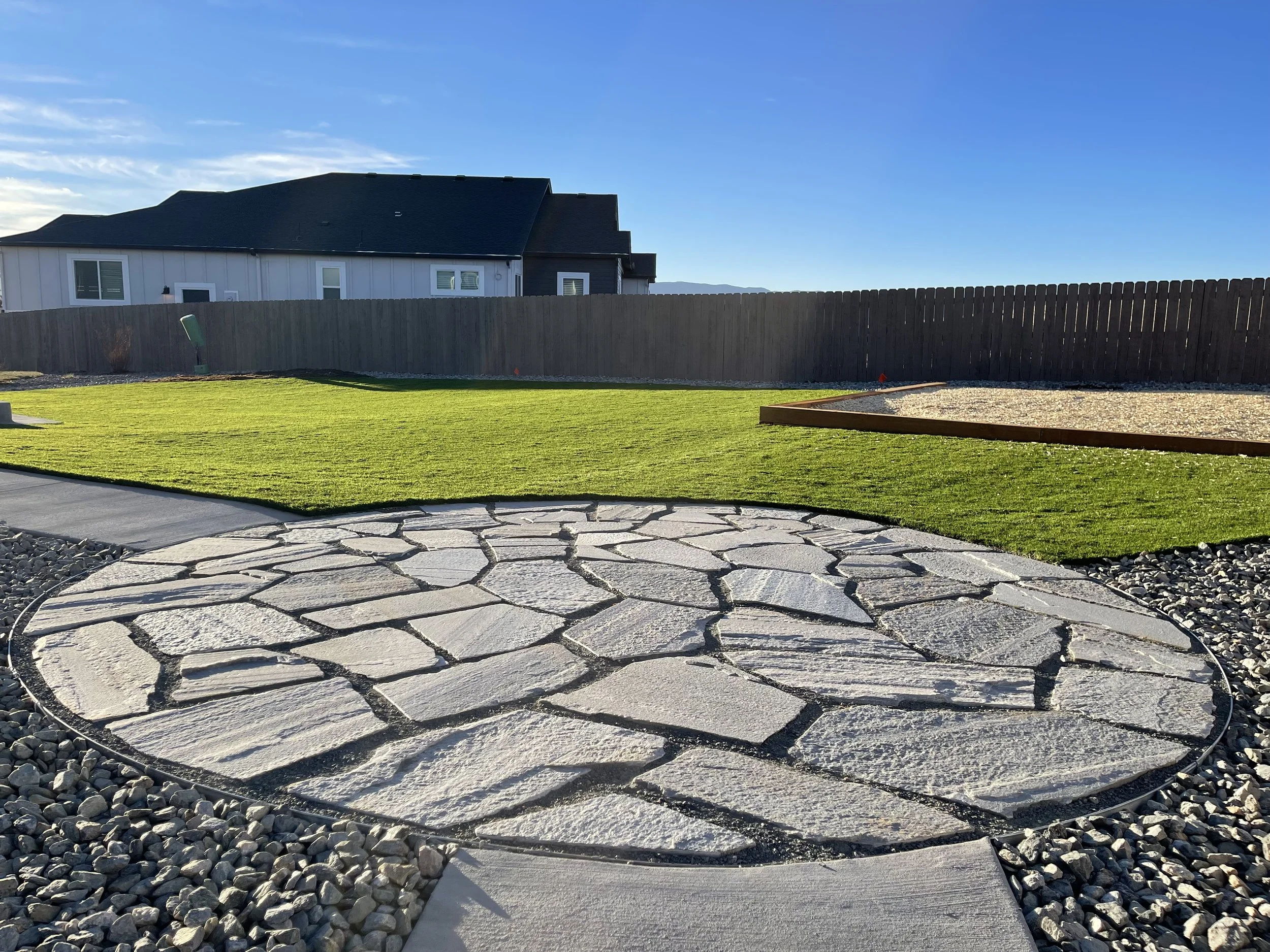 flagstone in breeze (2).JPG