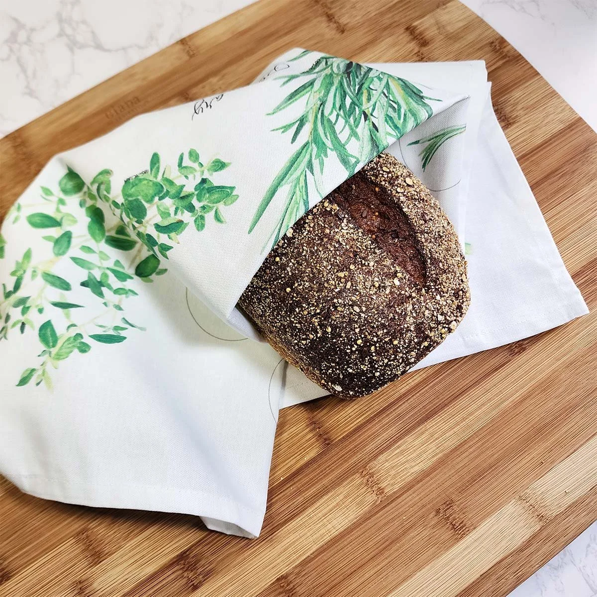 Don't you love some functional art?! These tea towels are a popular form of functional art in my online shop. This herb tea towel has not one, but FIVE watercolor herb paintings printed on it. You can enjoy the art as you dry your hands or dishes, co