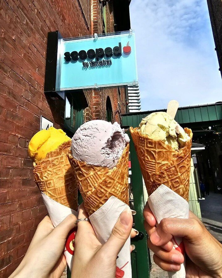 Fireworks + Ice Cream 🎇 🍦 We're open all Victoria Day long weekend to serve up your favourite ice creams! 

📍Distillery District: 46 Gristmill Lane
📍CityPlace: 113 Fort York Boulevard
📷 @foodmiipls