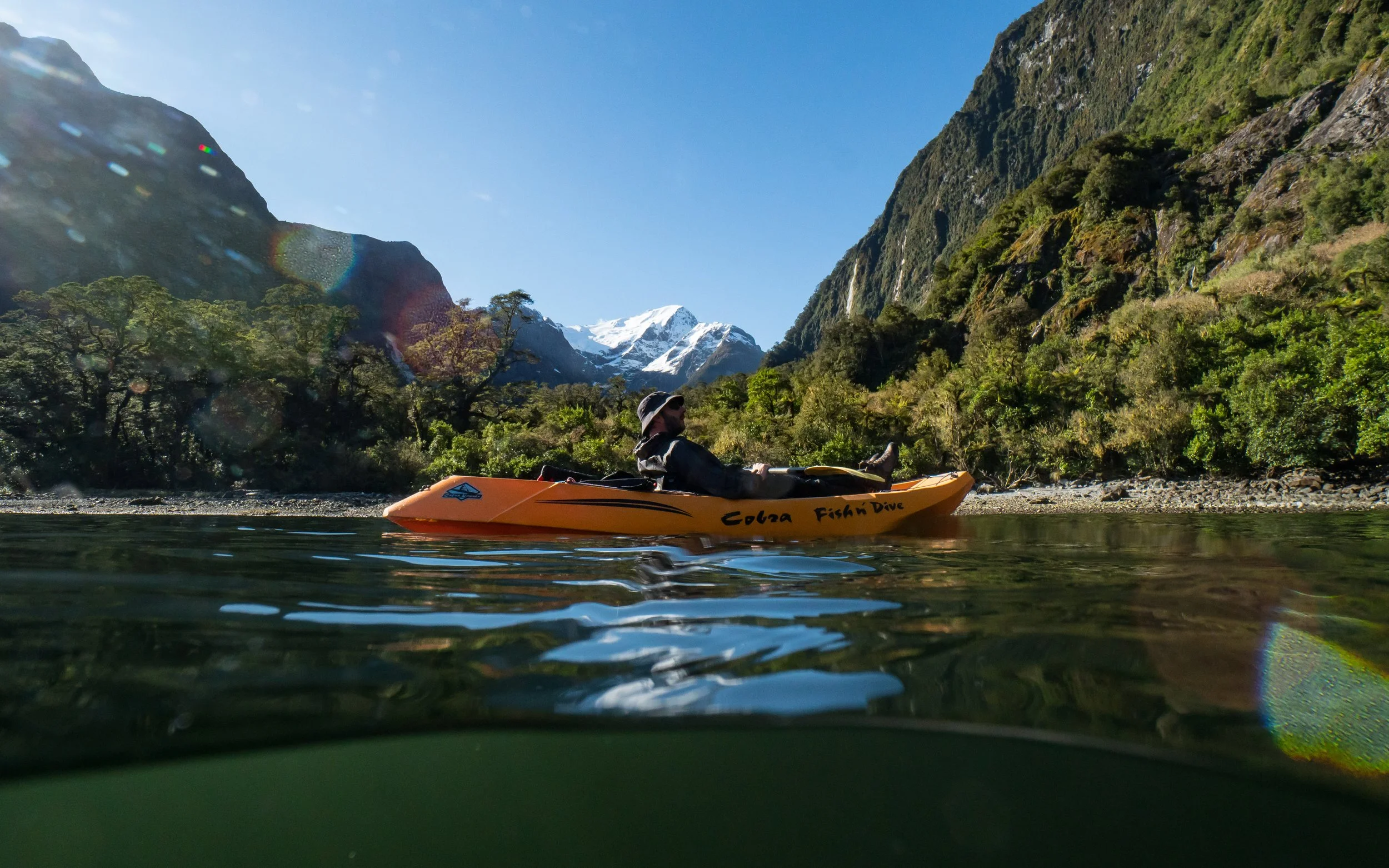 Milford sound/Piopiotahi - exploring by kayak