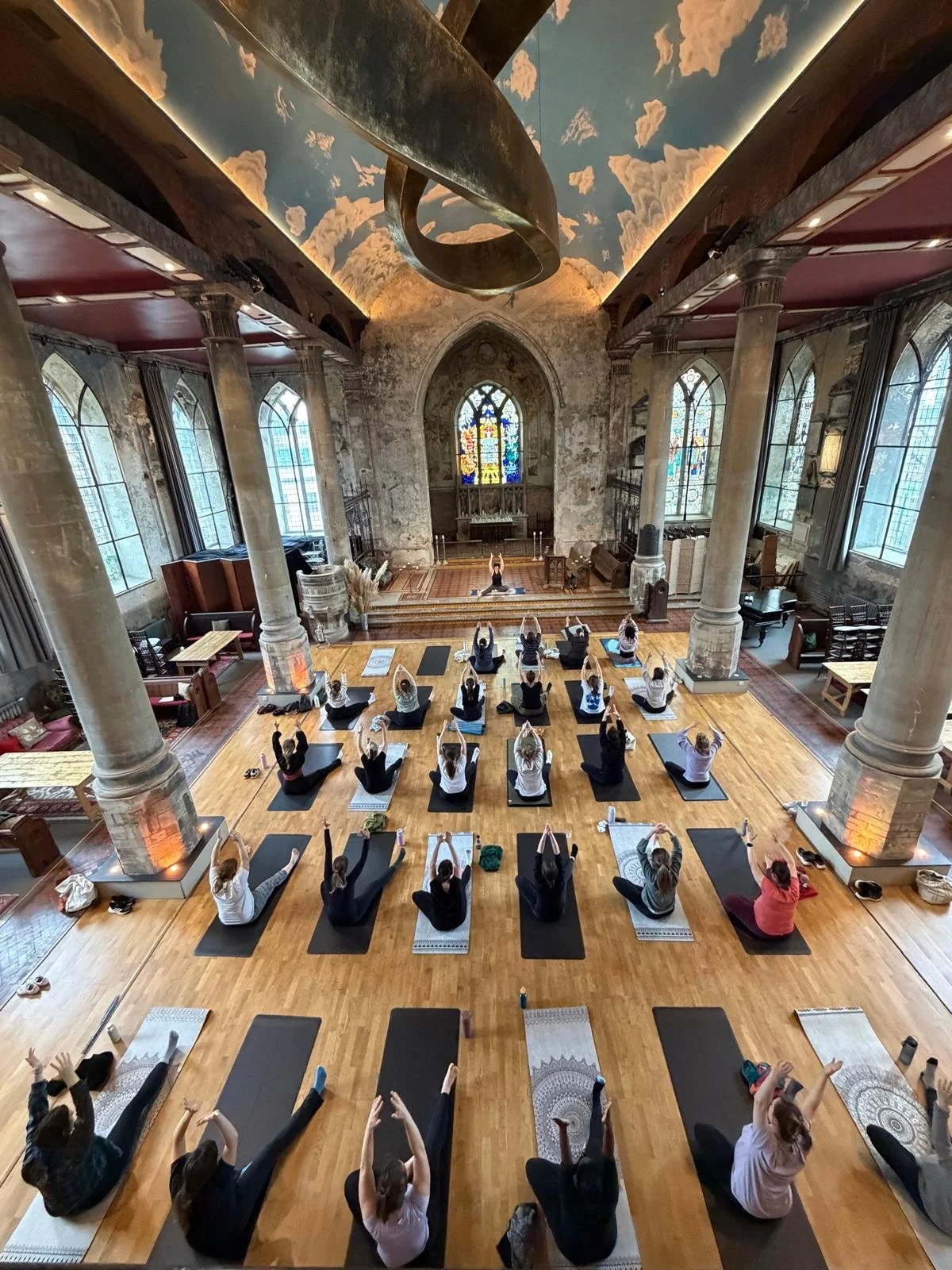 Last week I had the absolute joy of hosting a Pregnancy Yoga Brunch with the wonderful @bumpandbabyclub. 

So many expectant mamas gathered, breathed, moved, ate, connected and then joined in talking through the realities of postpartum care.

What a 