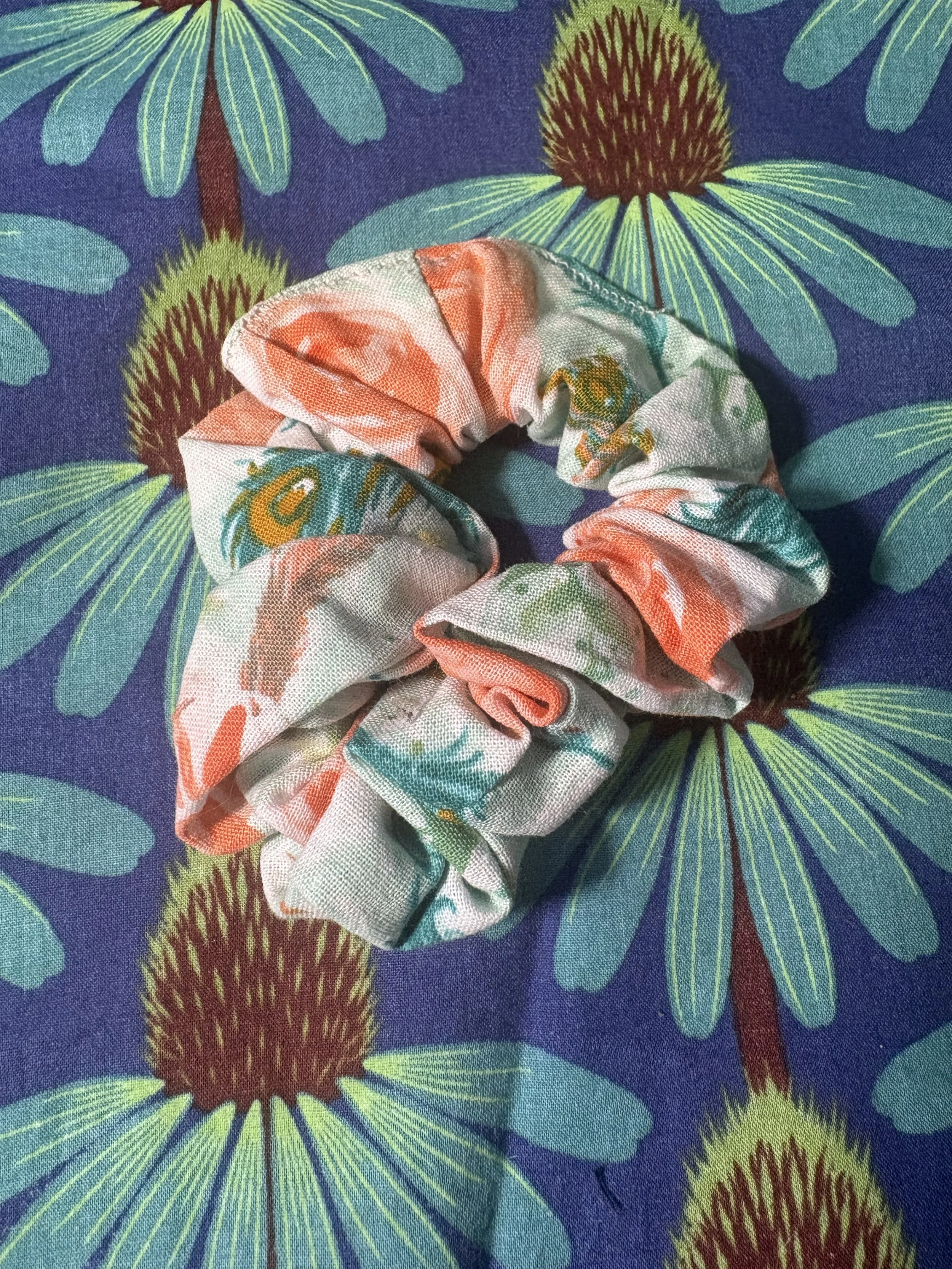 Feathers Cotton Scrunchie
