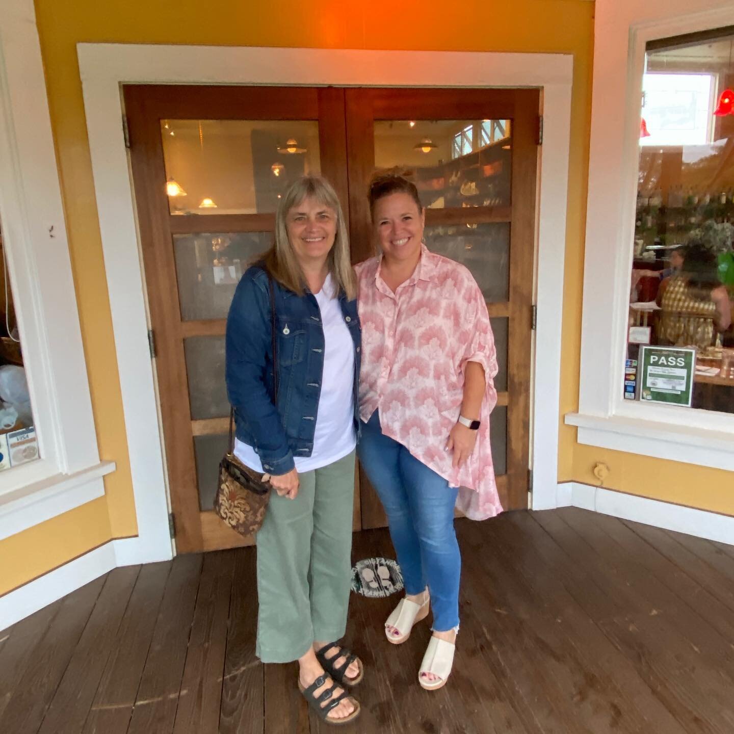 Wonderful celebration of my friend Andrea&rsquo;s birthday in this amazing restaurant The General Store here on Maui, filled with local paintings and decor.